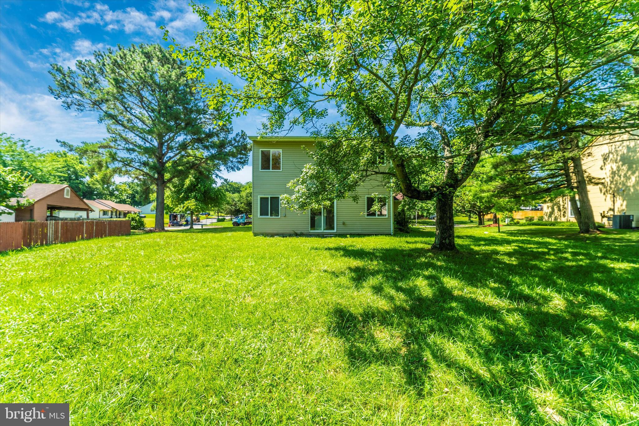 RAMBLING HILLS - Residential