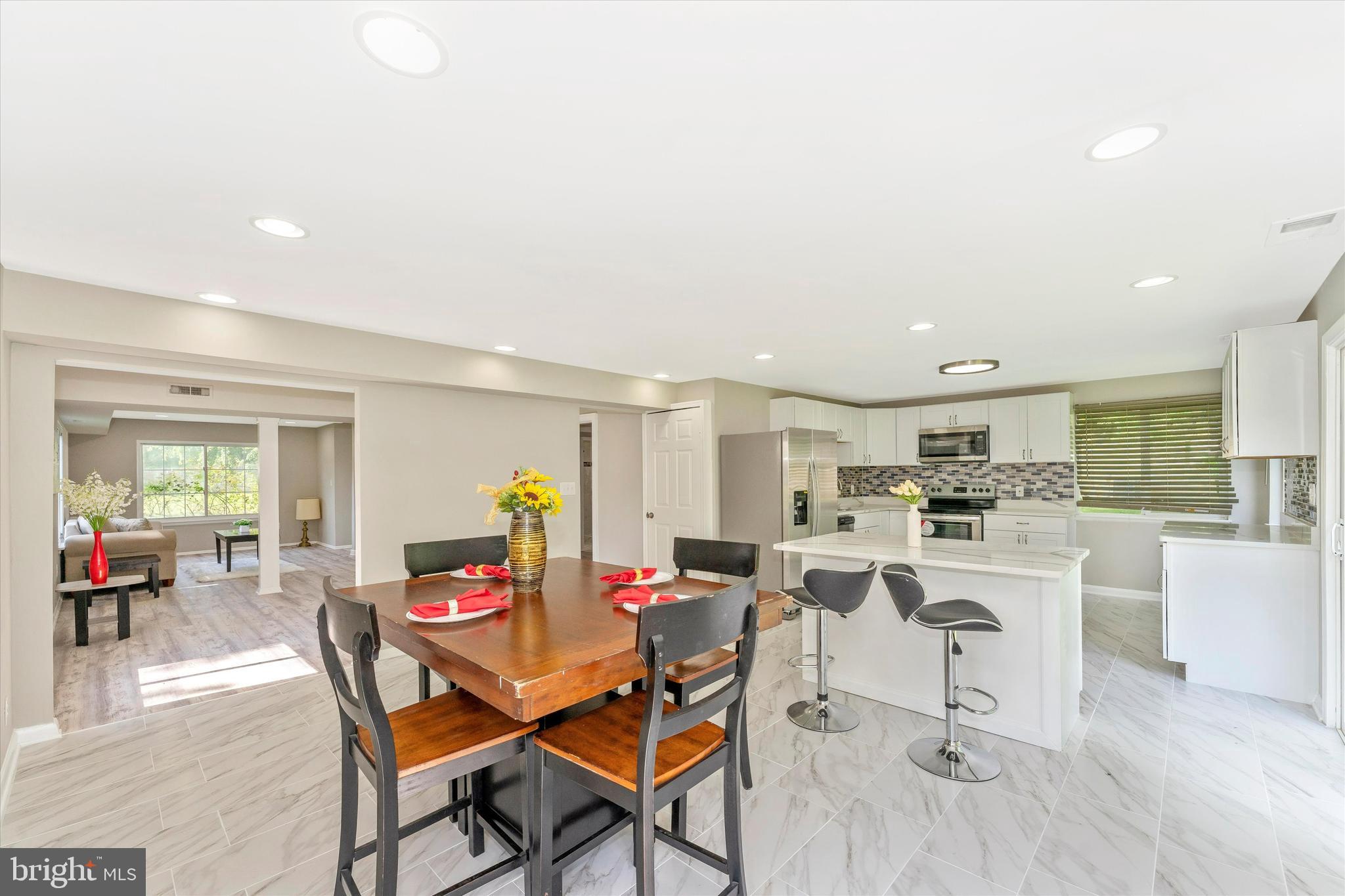 RAMBLING HILLS - Residential