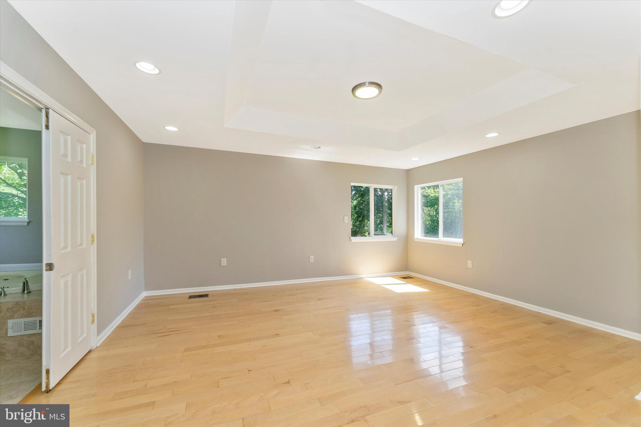 RAMBLING HILLS - Residential