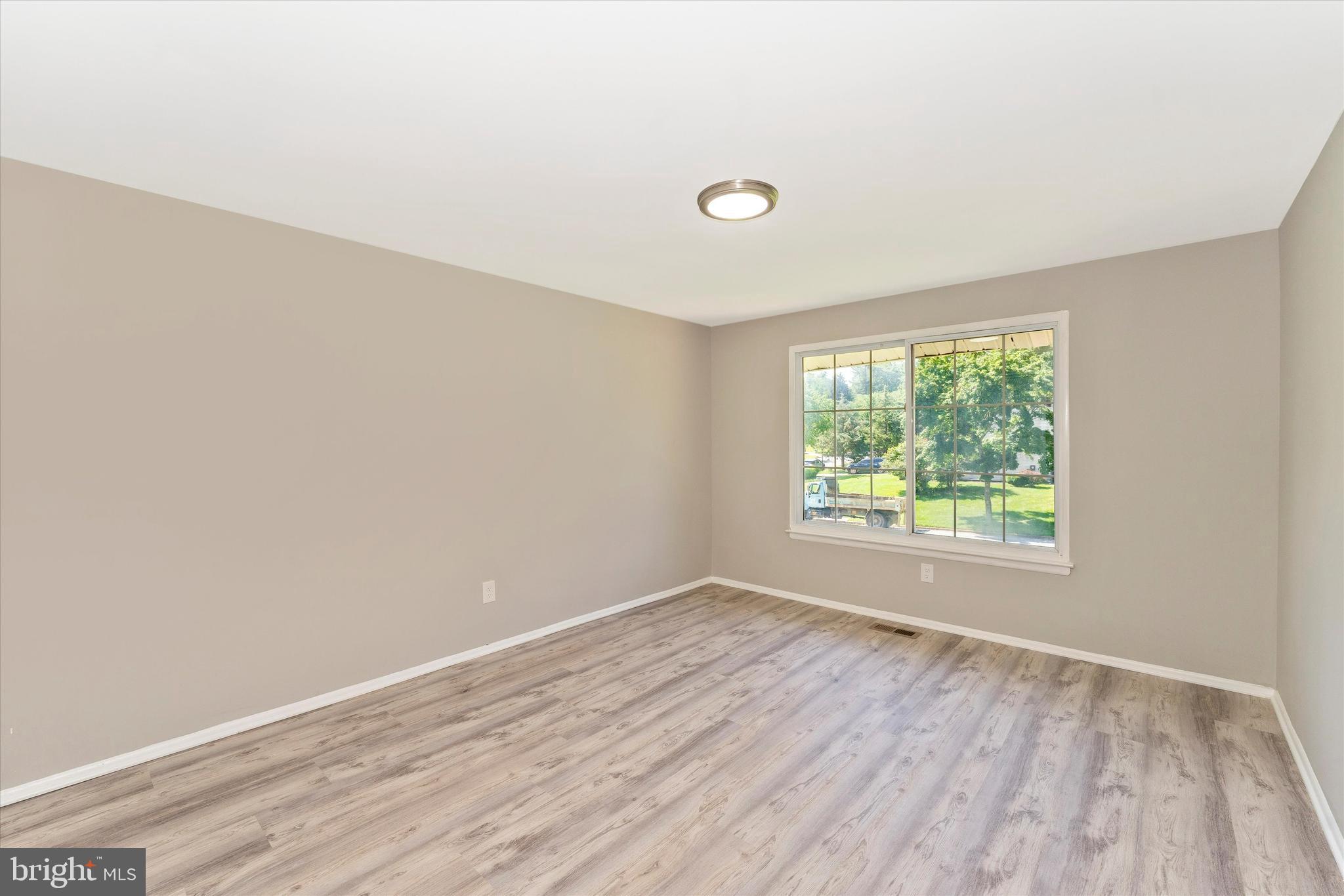 RAMBLING HILLS - Residential