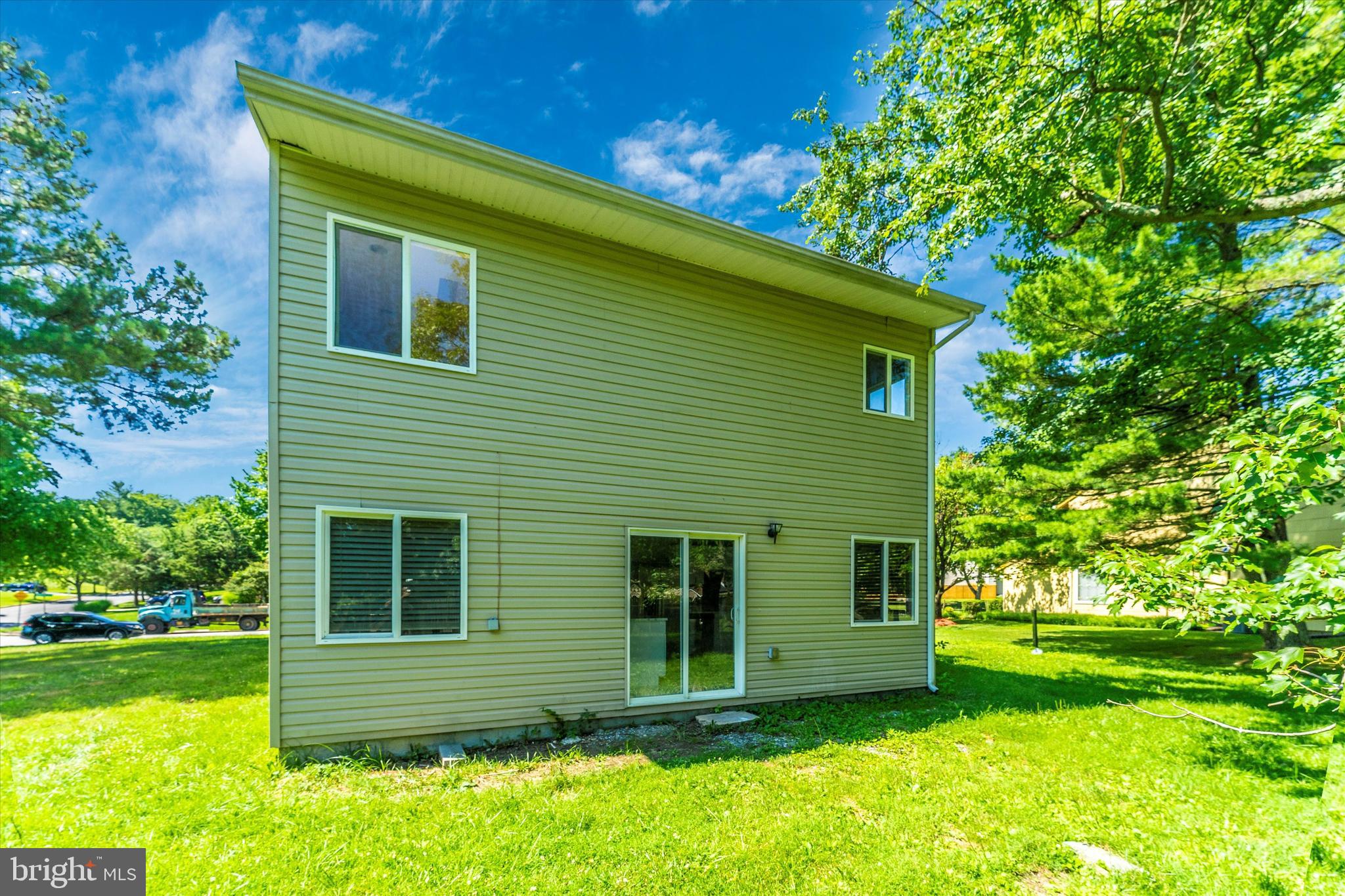 RAMBLING HILLS - Residential