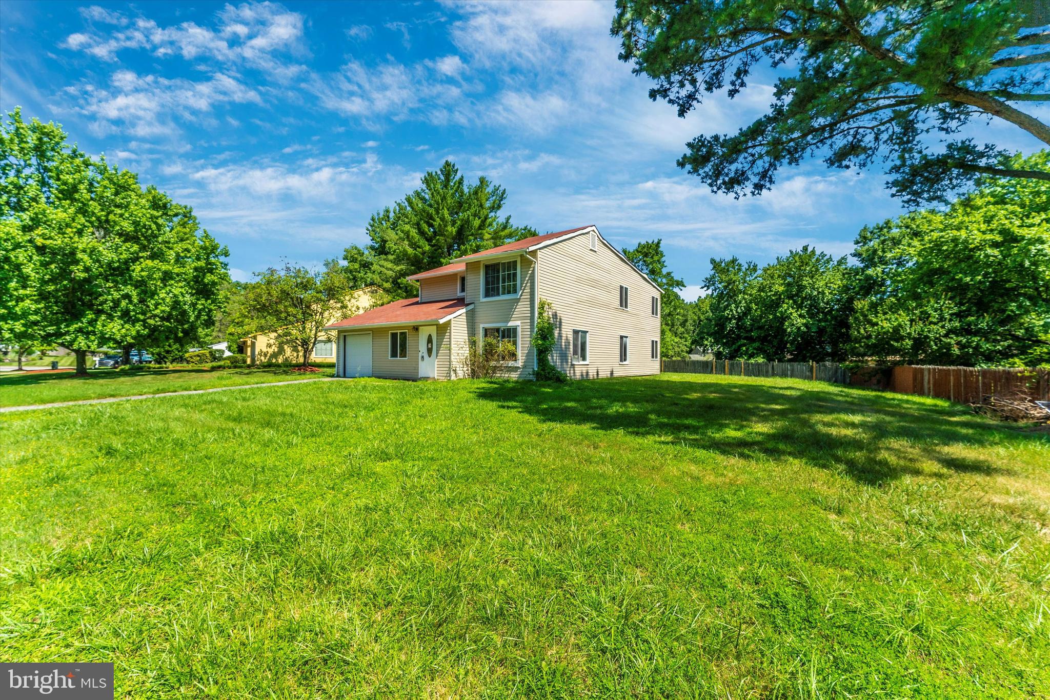 RAMBLING HILLS - Residential