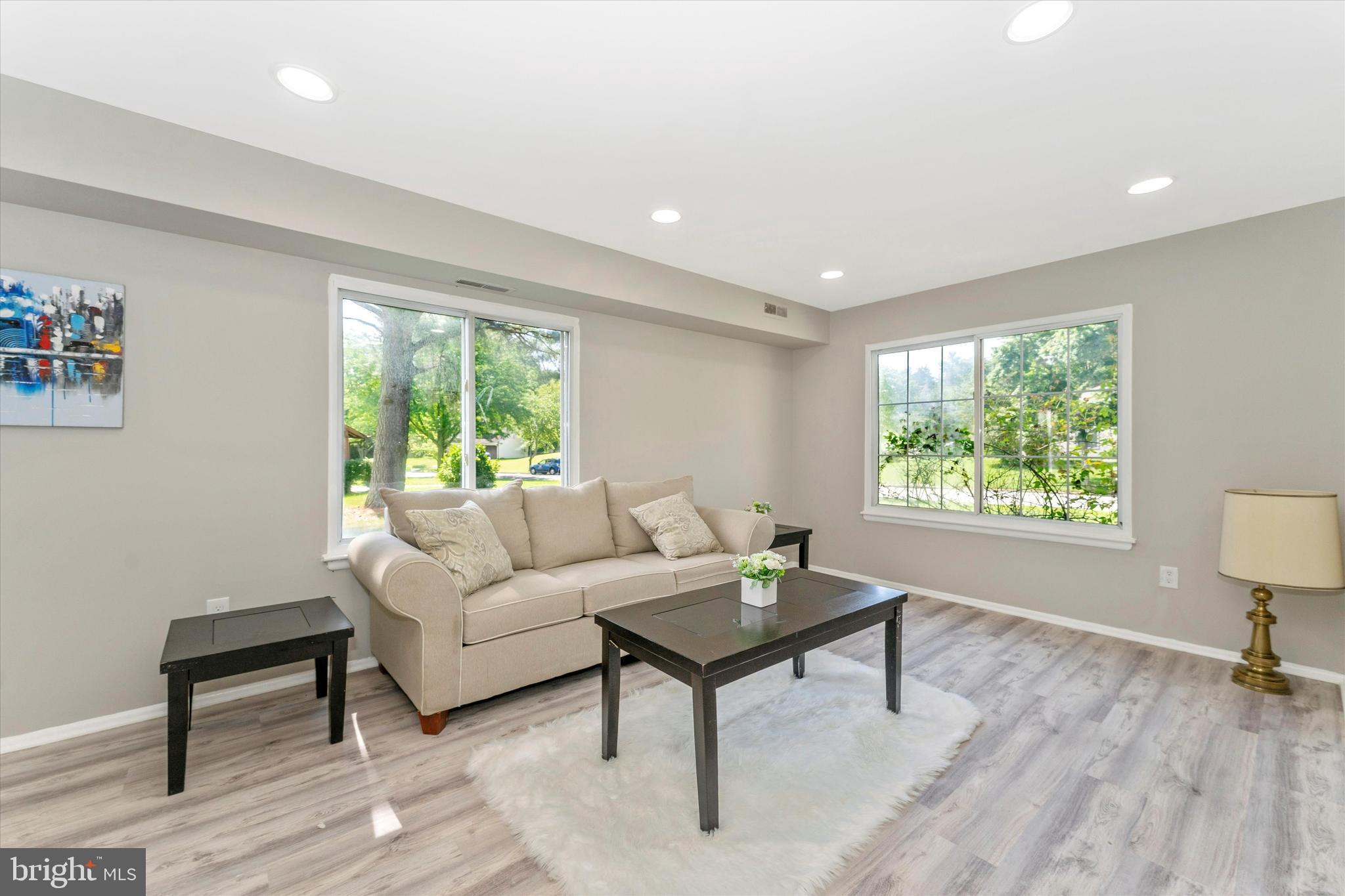 RAMBLING HILLS - Residential