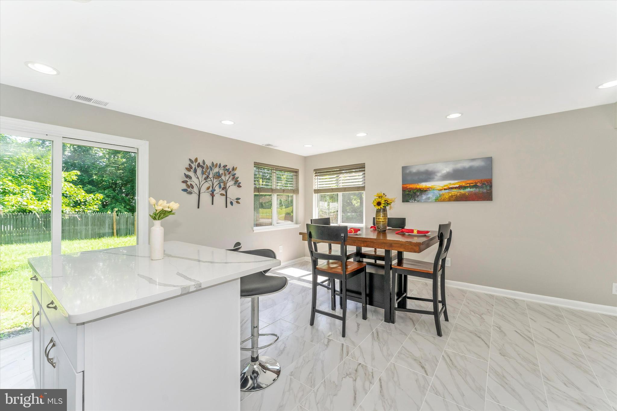 RAMBLING HILLS - Residential