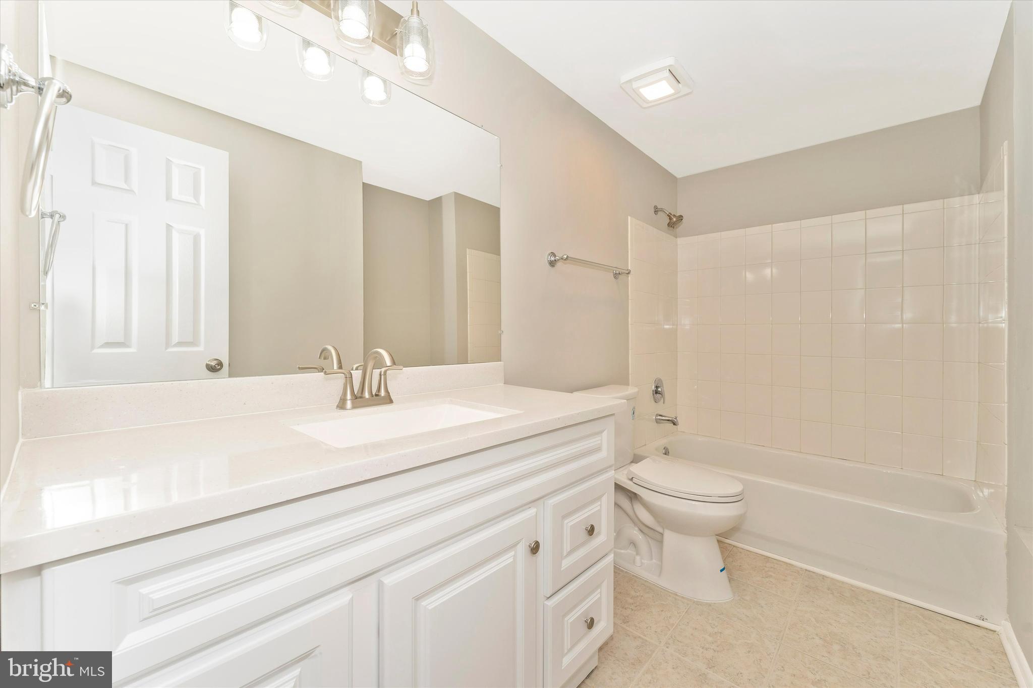 RAMBLING HILLS - Residential