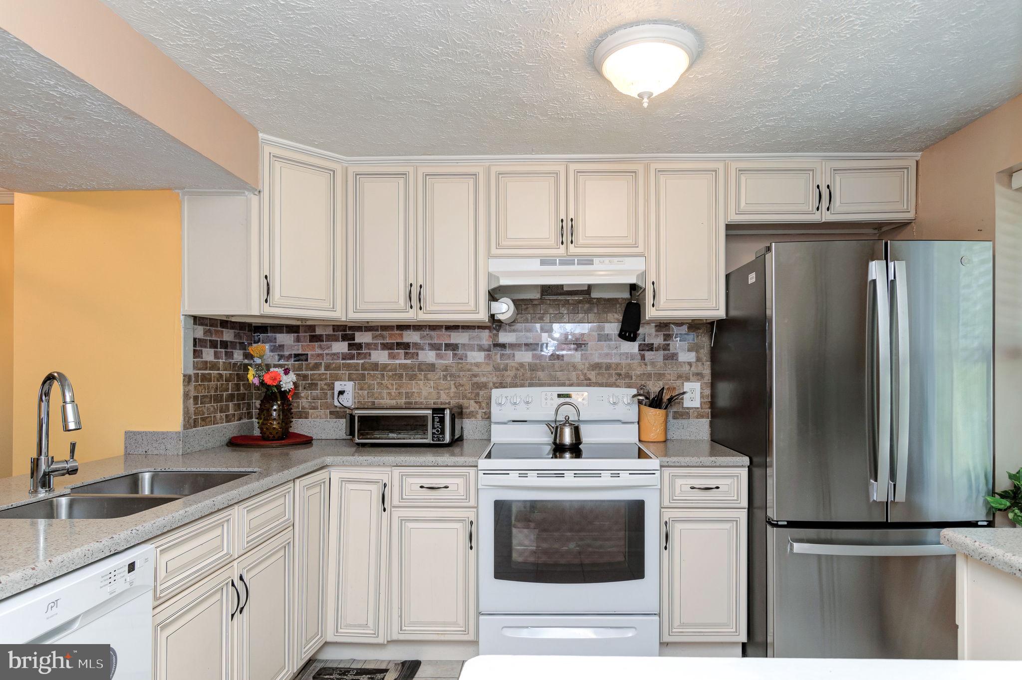 NEWINGTON FOREST - Residential