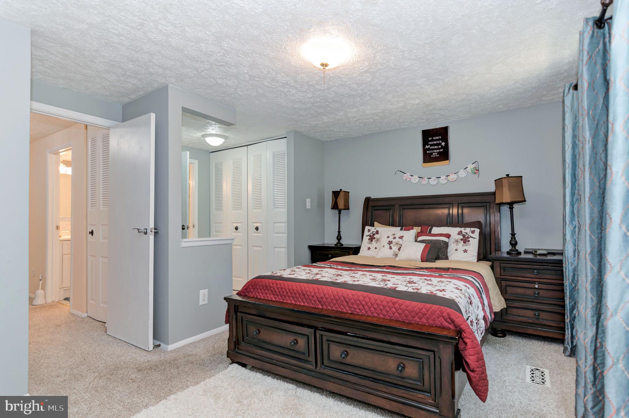 NEWINGTON FOREST - Residential