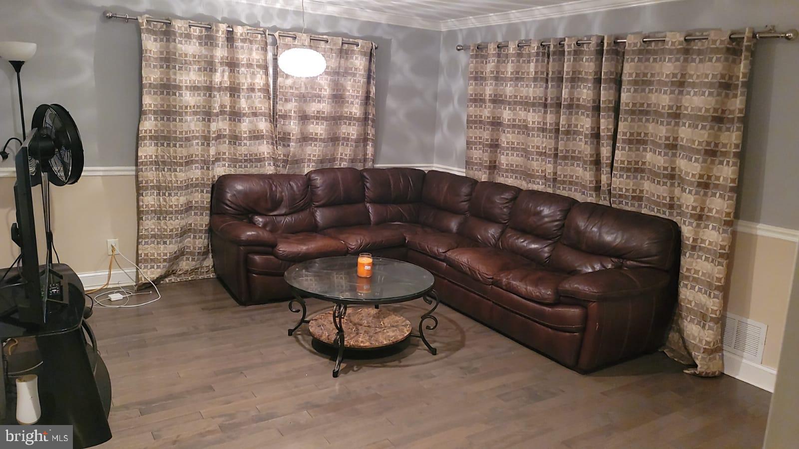 CAMPFIELD GARDENS - Residential