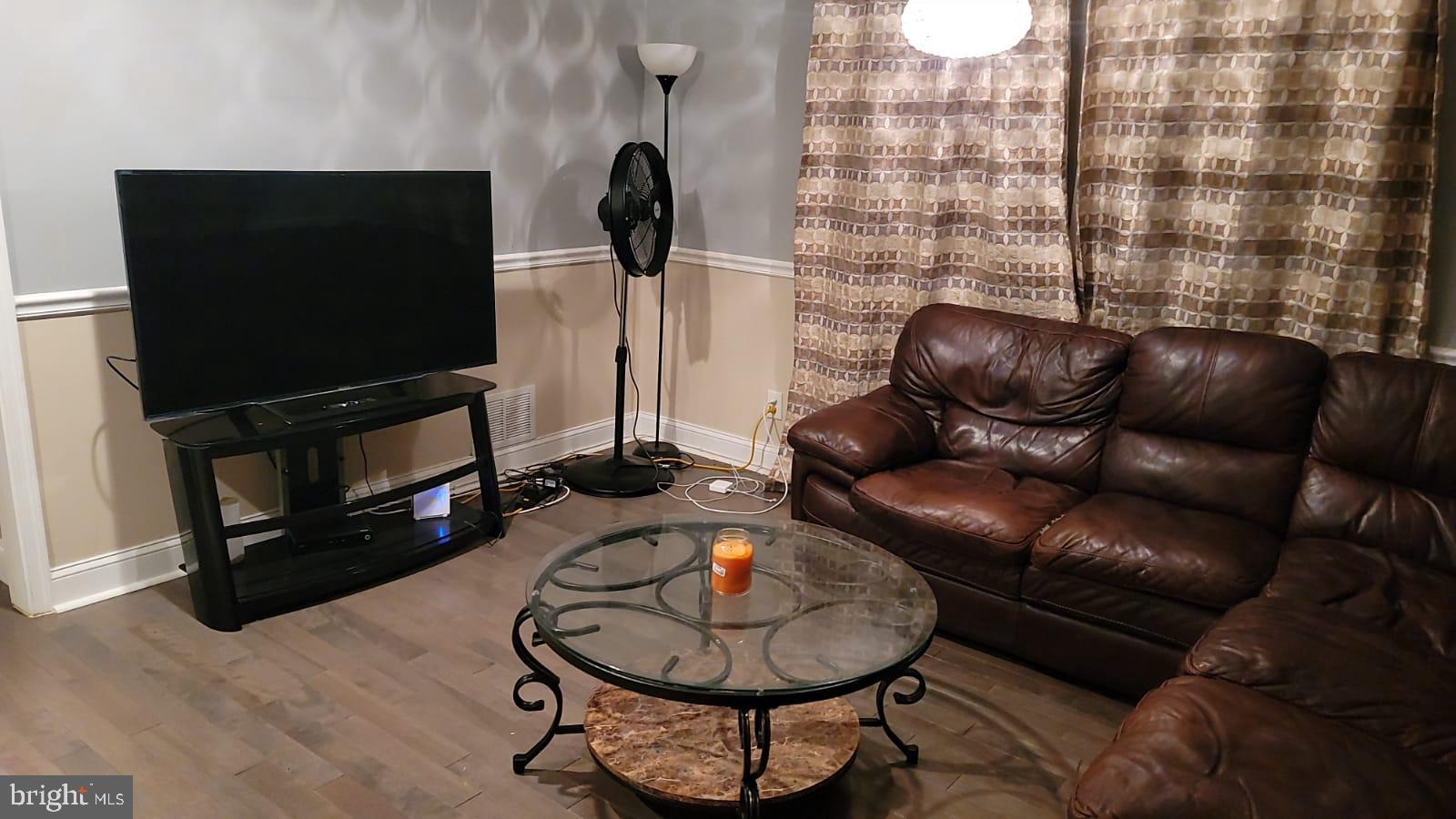 CAMPFIELD GARDENS - Residential