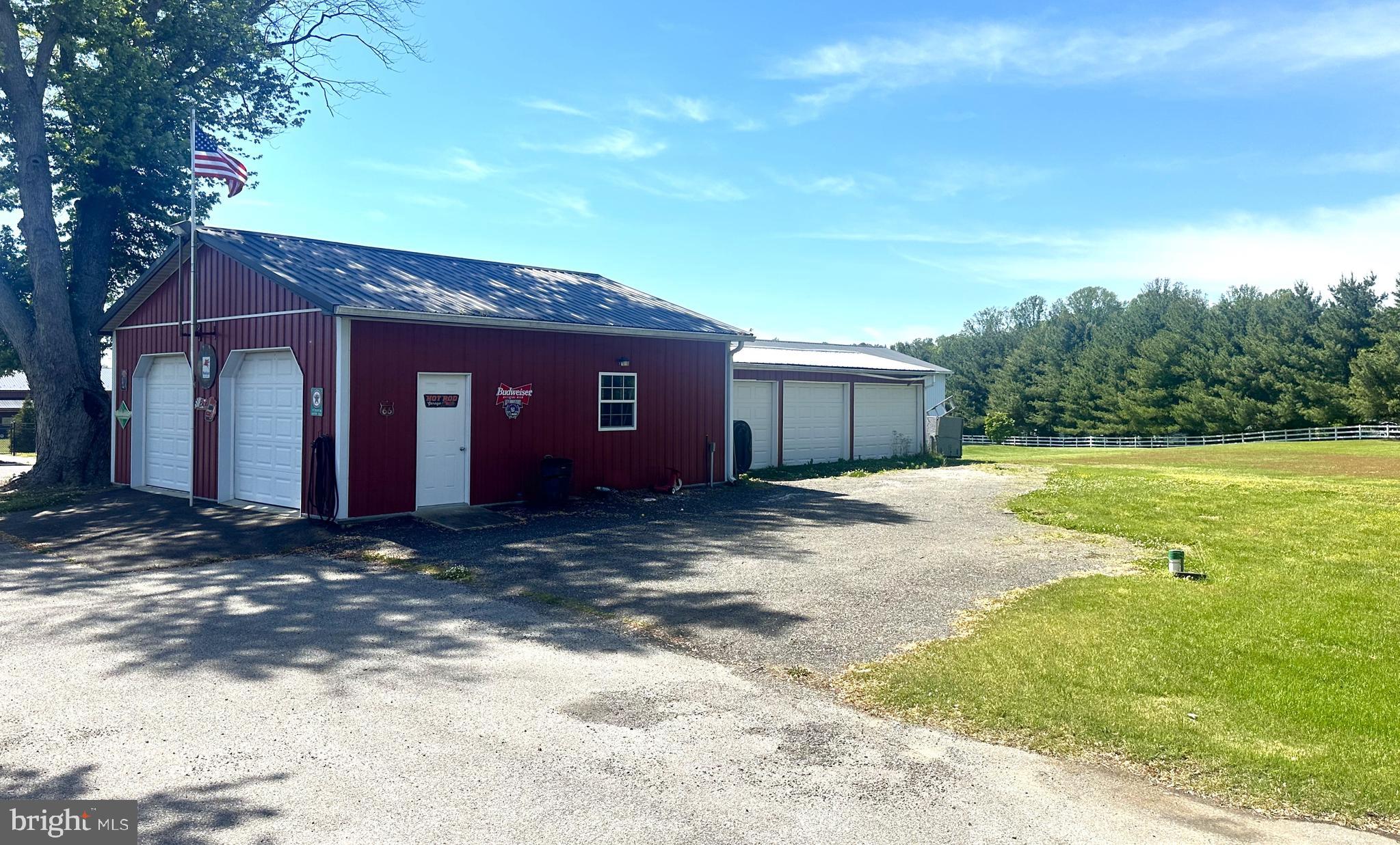 212 W BAY FRONT ROAD