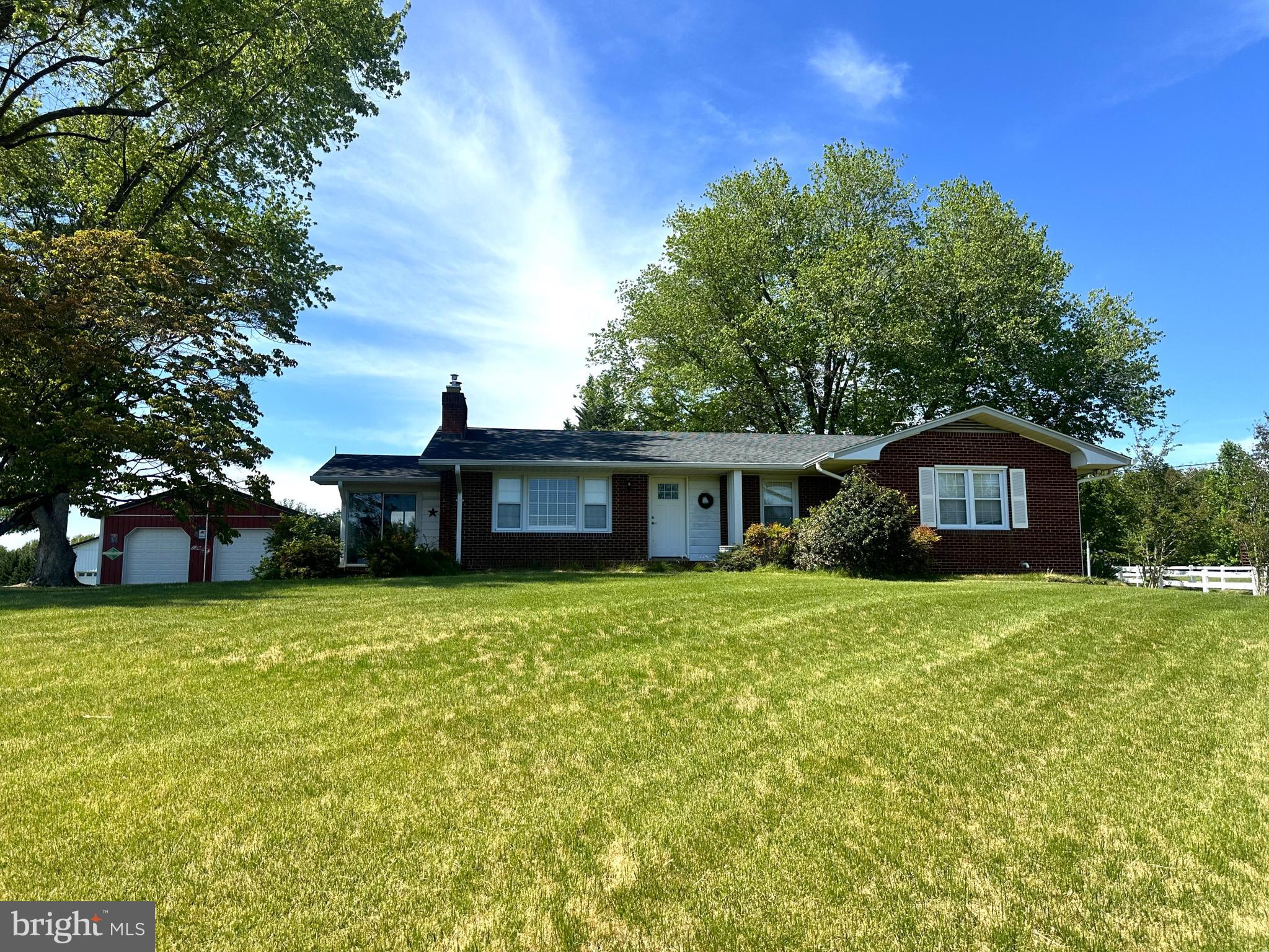 212 W BAY FRONT ROAD