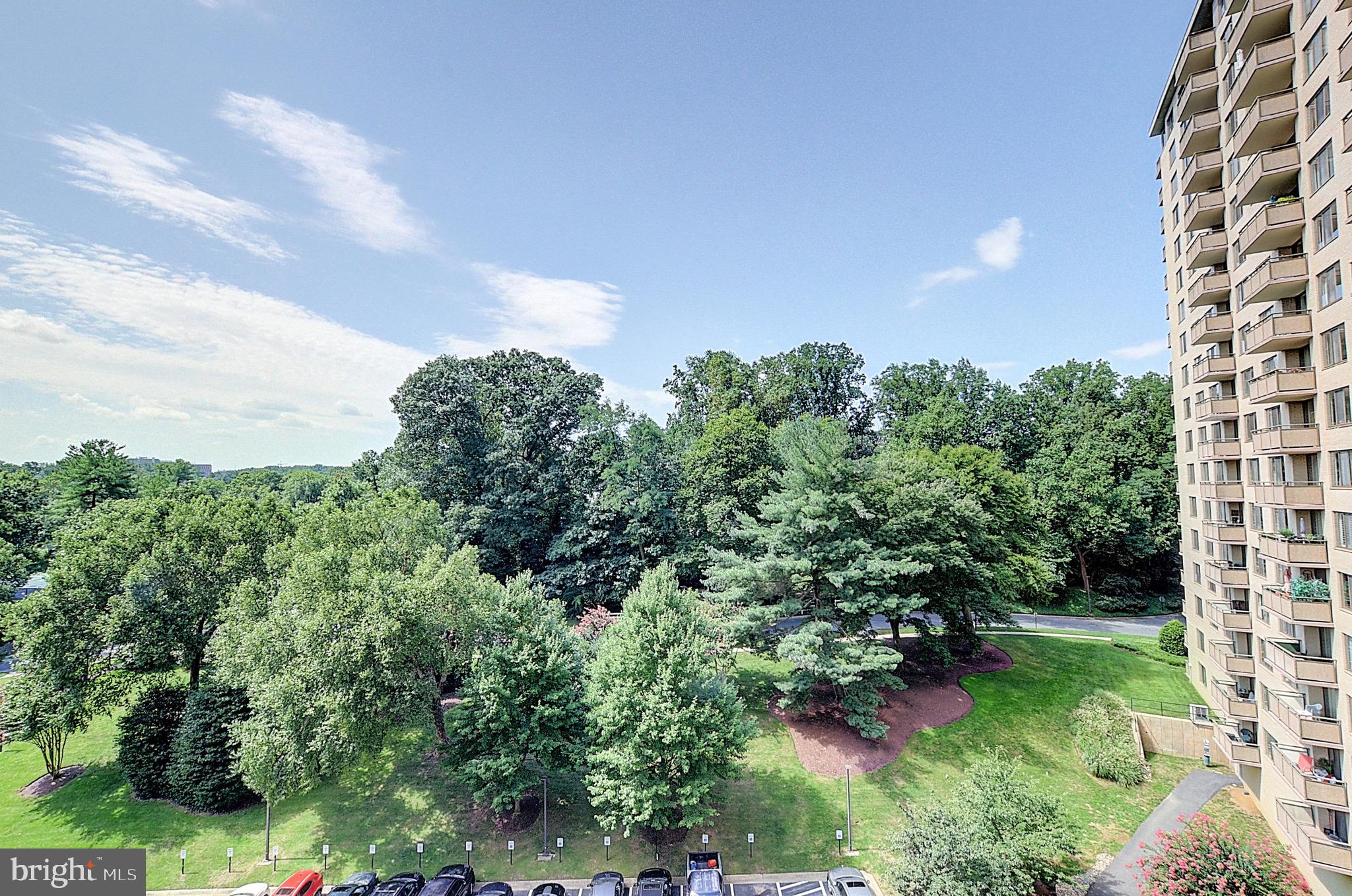 PROMENADE TOWERS - Residential