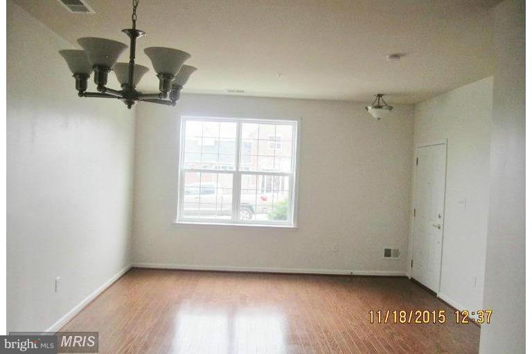 RESIDENCES AT BRAMBLETON - Residential Lease