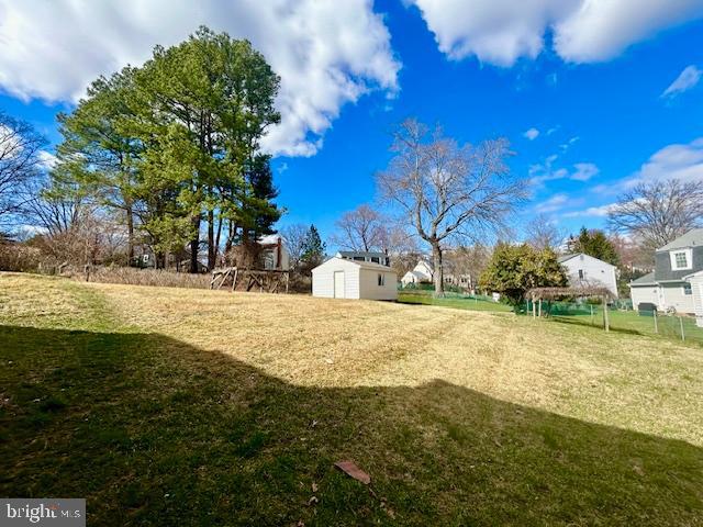 GLENFIELD MANOR - Residential Lease