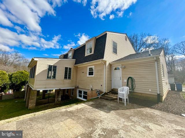 GLENFIELD MANOR - Residential Lease