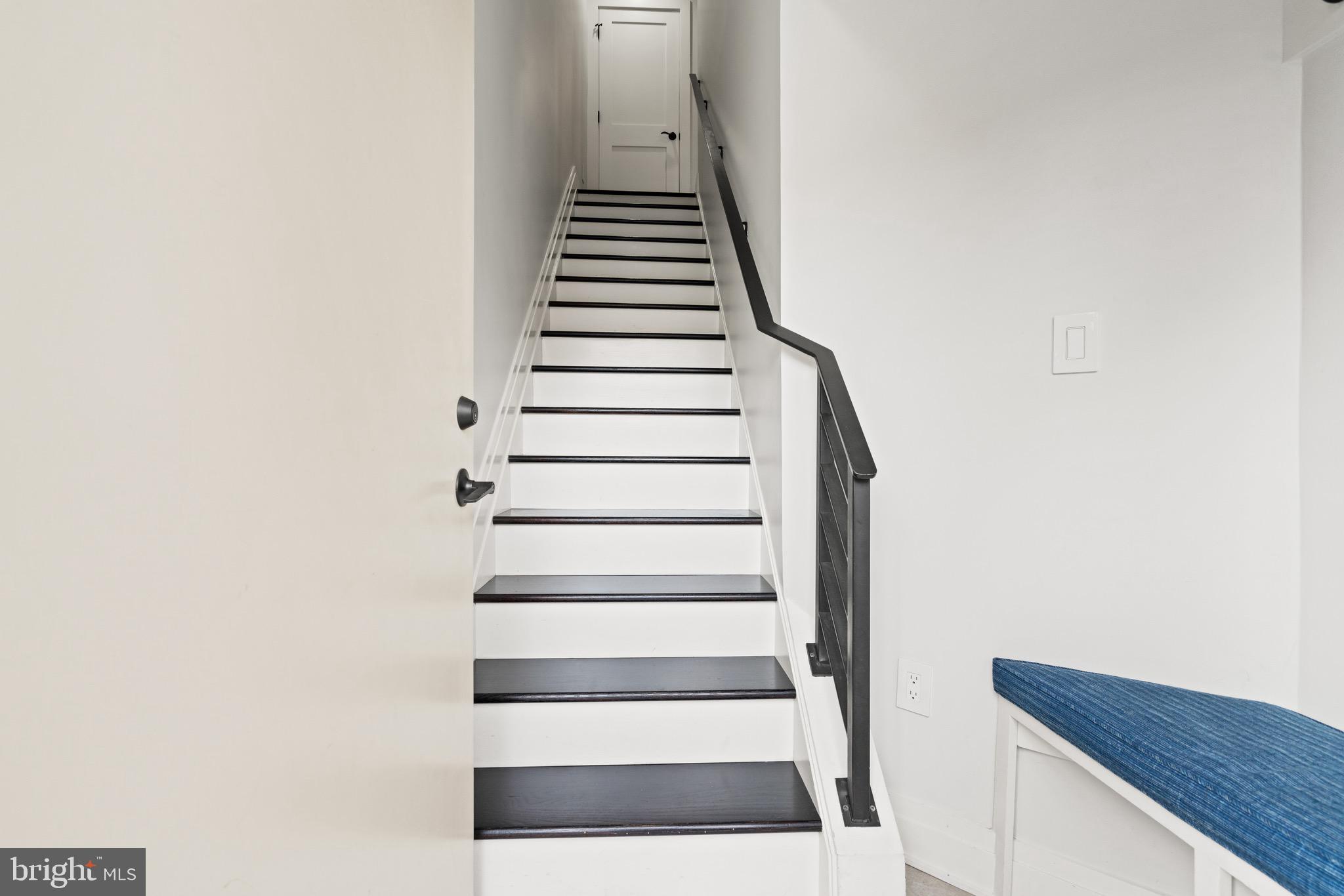 CHRISTOPHER COURT - Residential