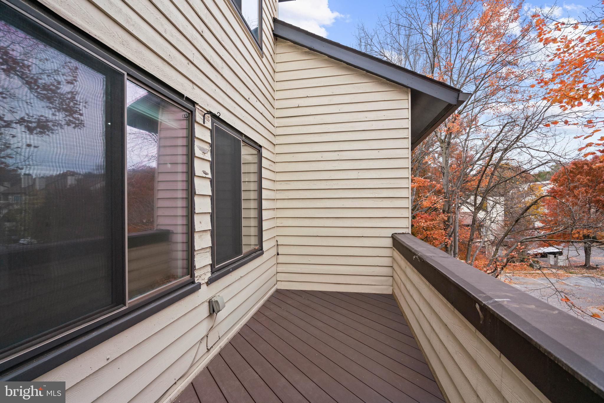 CHRISTOPHER COURT - Residential