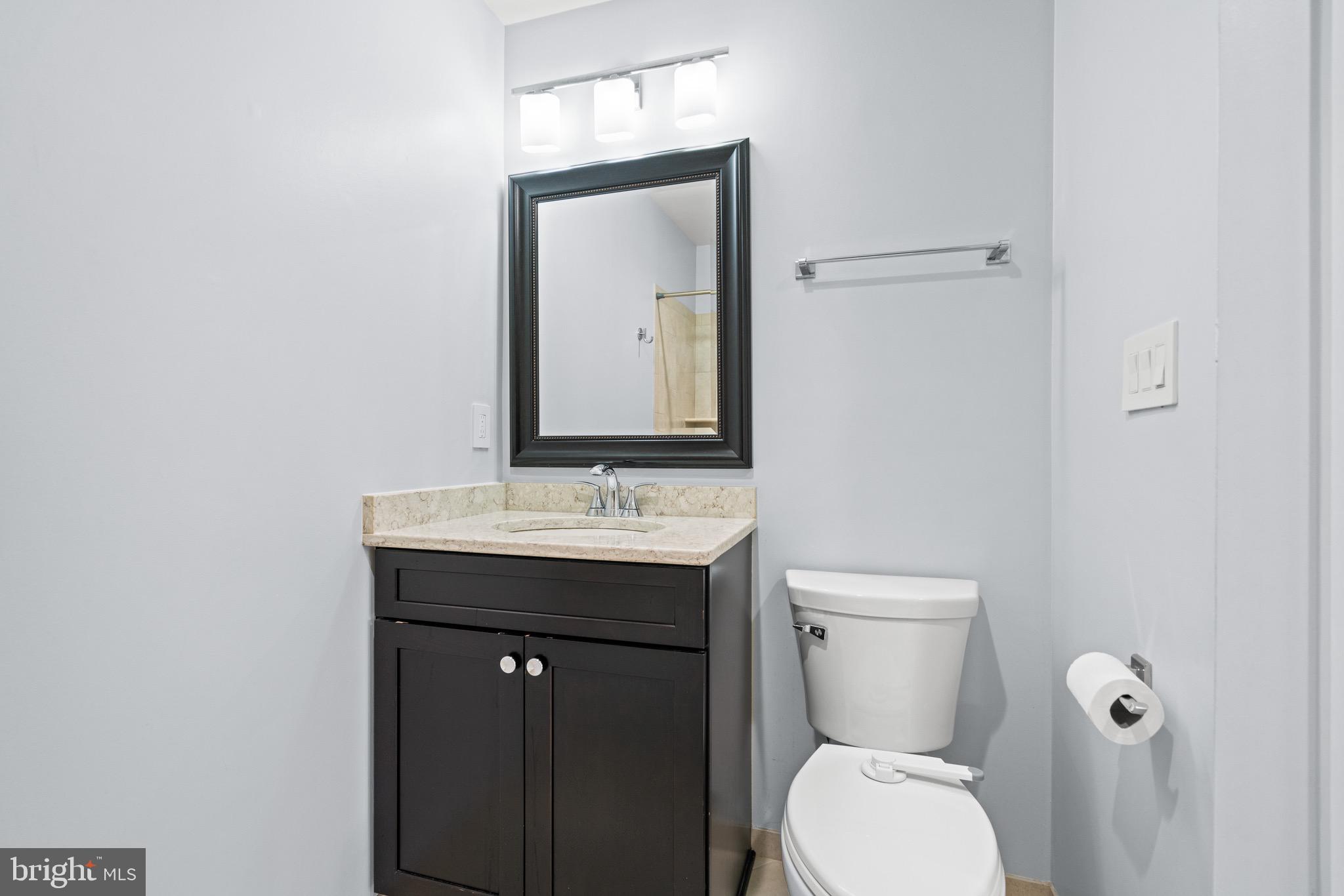 CHRISTOPHER COURT - Residential