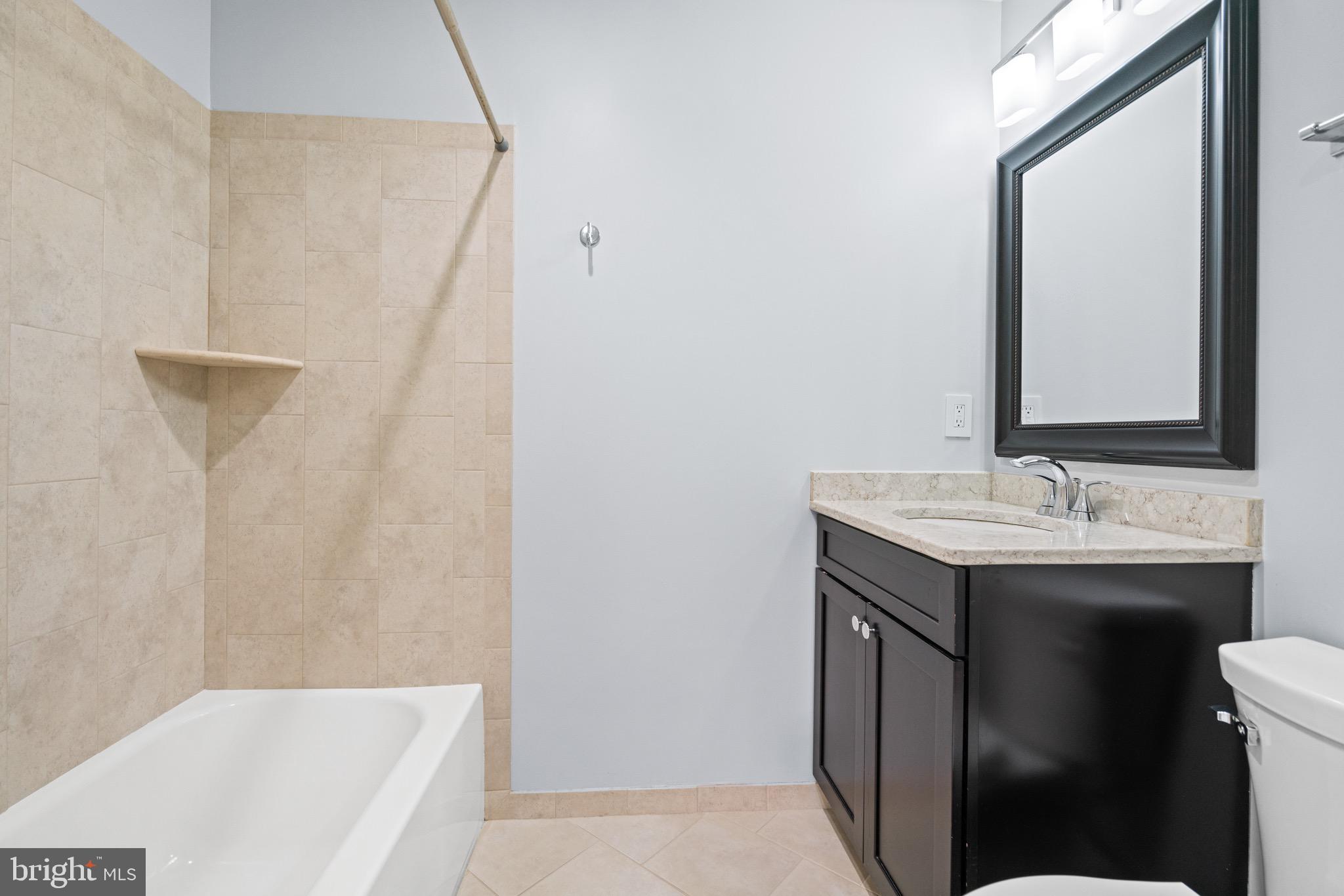 CHRISTOPHER COURT - Residential