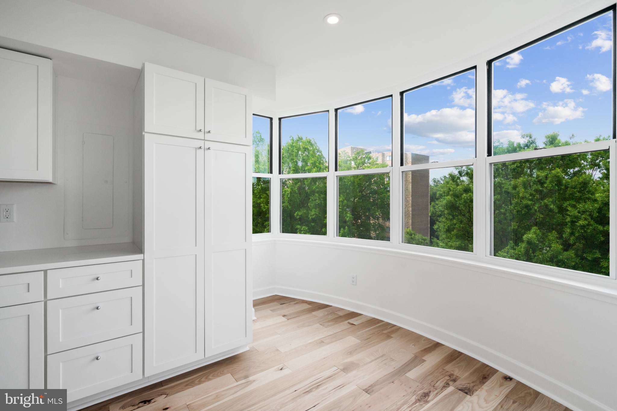 MADISON PARK CONDOMINIUMS - Residential