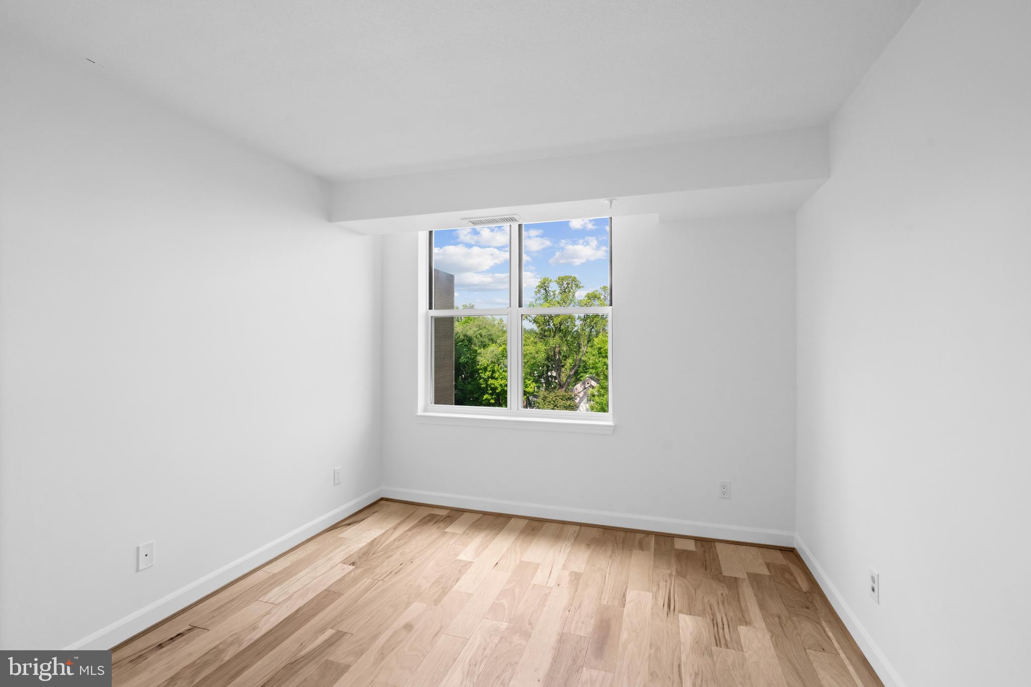MADISON PARK CONDOMINIUMS - Residential