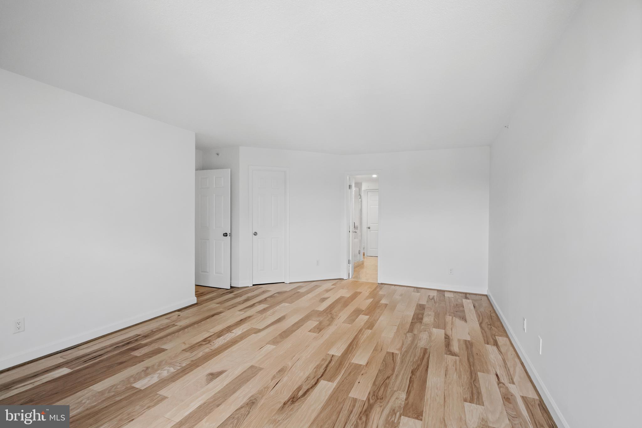 MADISON PARK CONDOMINIUMS - Residential