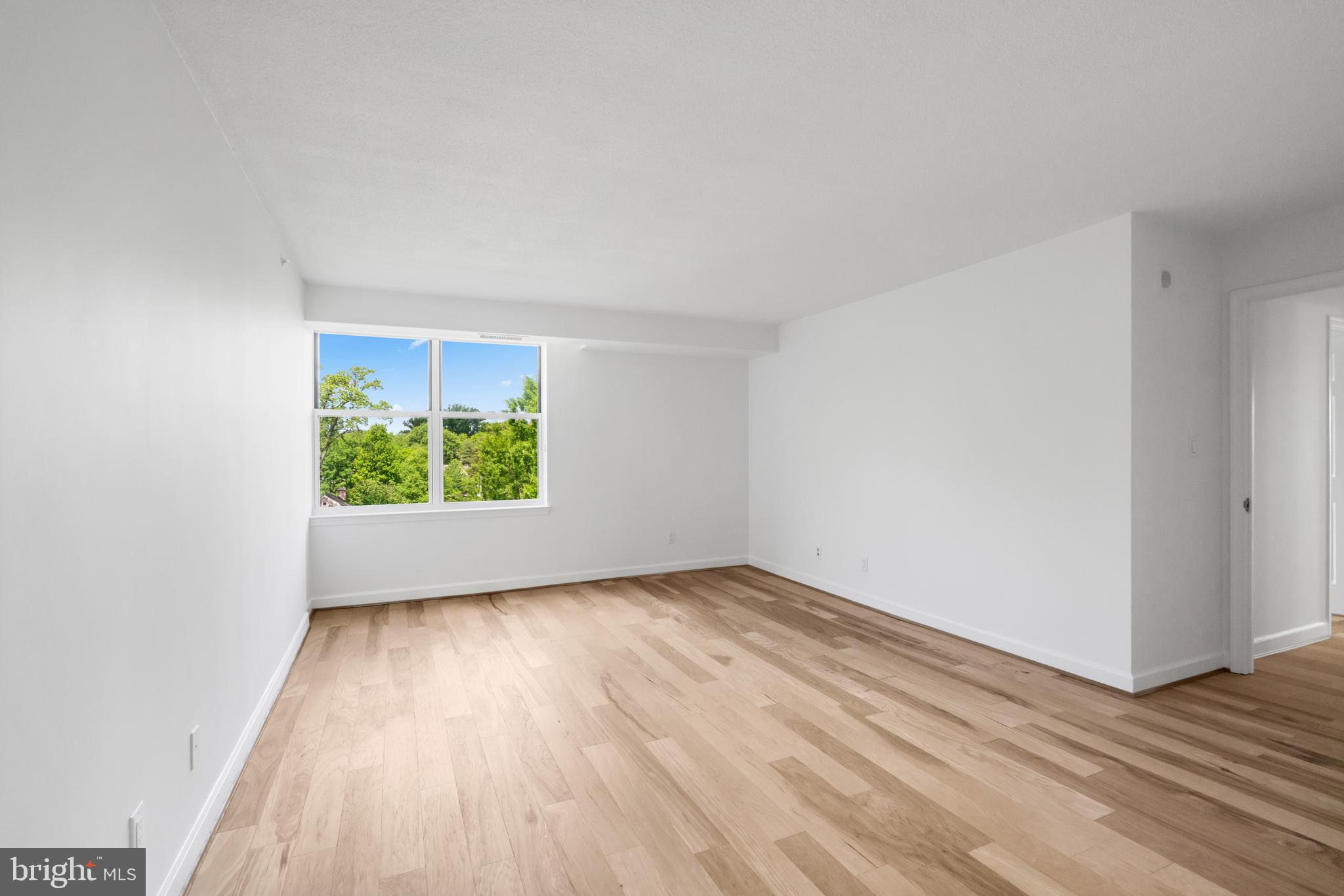 MADISON PARK CONDOMINIUMS - Residential