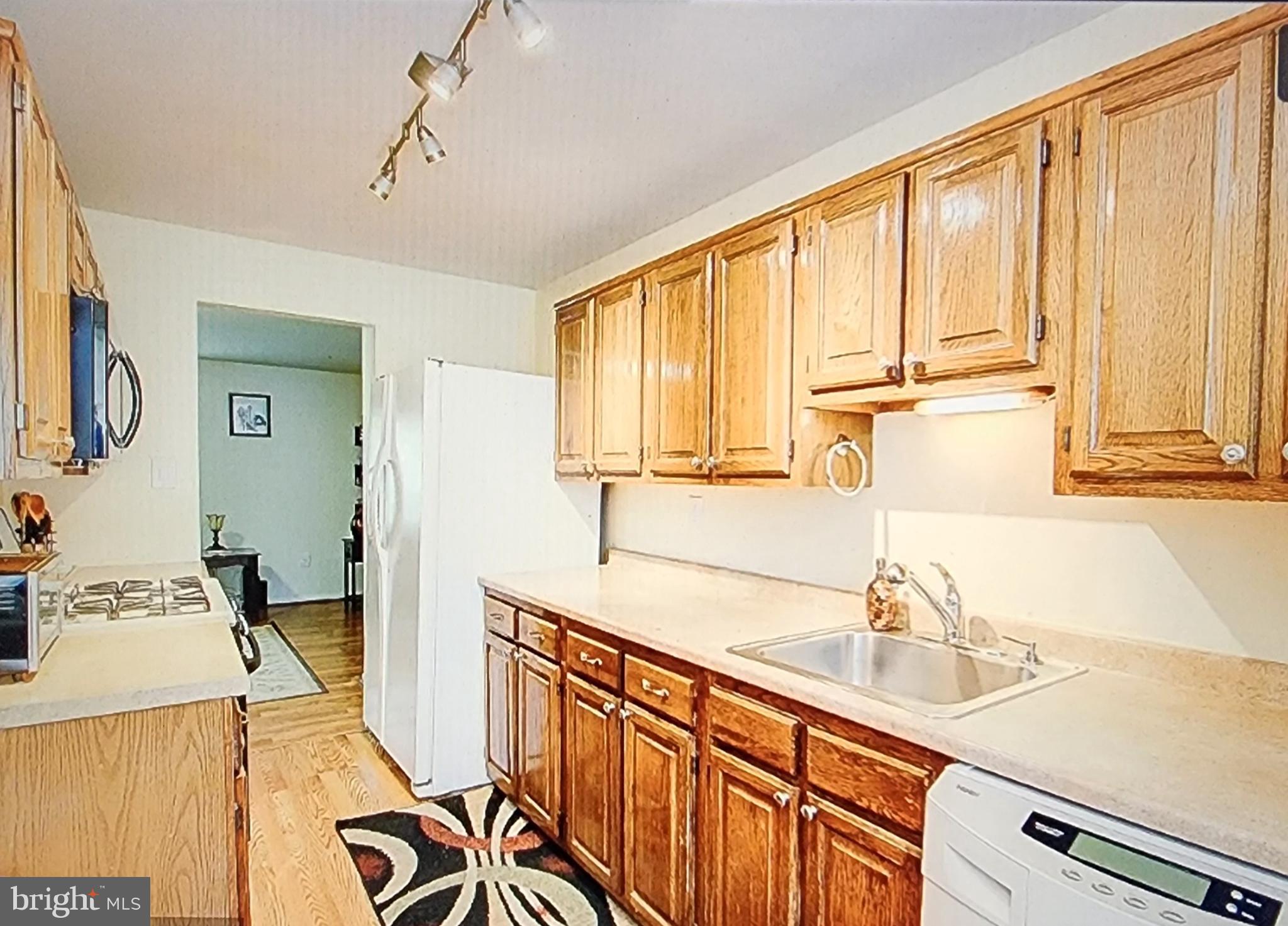 NEWGATE - Residential Lease