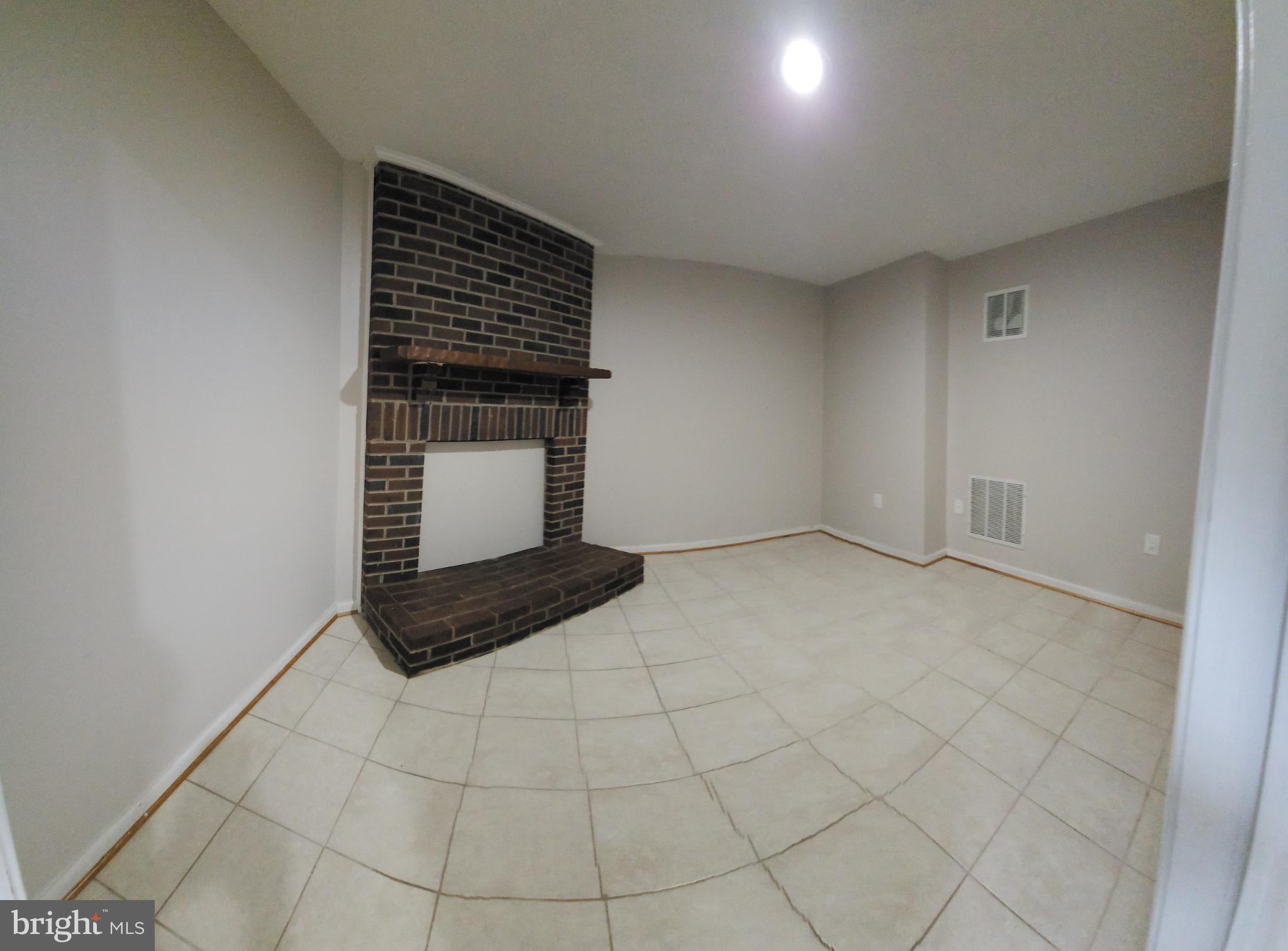 NEWGATE - Residential Lease