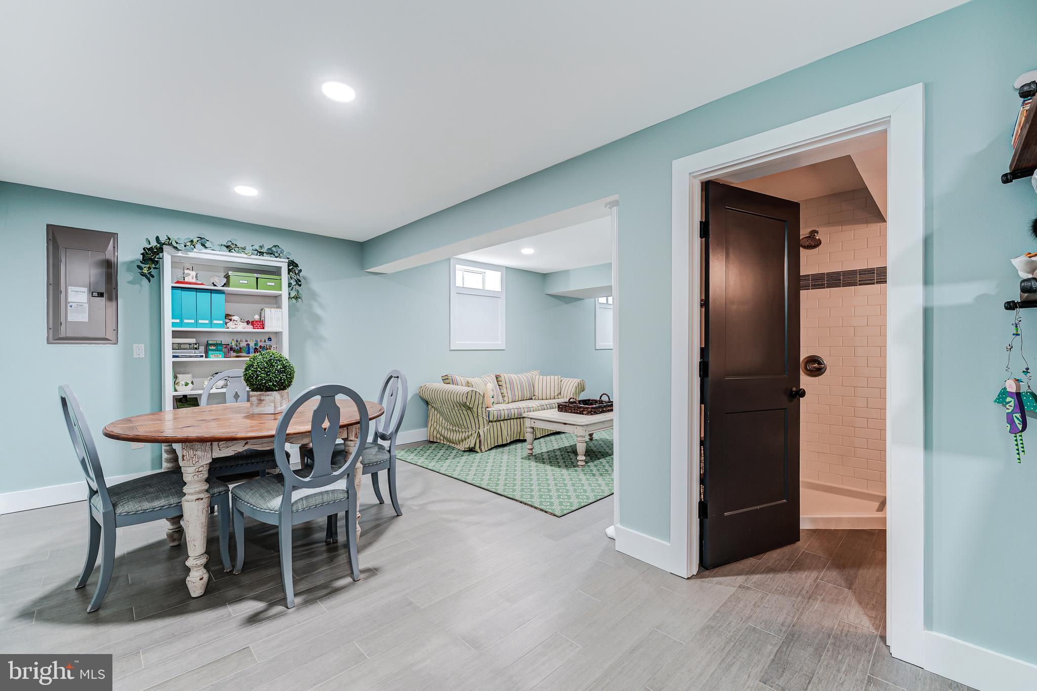 VILLAGE OF CLOPPERS MILL - Residential