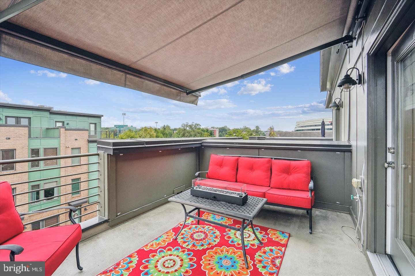 MOSAIC AT MERRIFIELD - Residential Lease