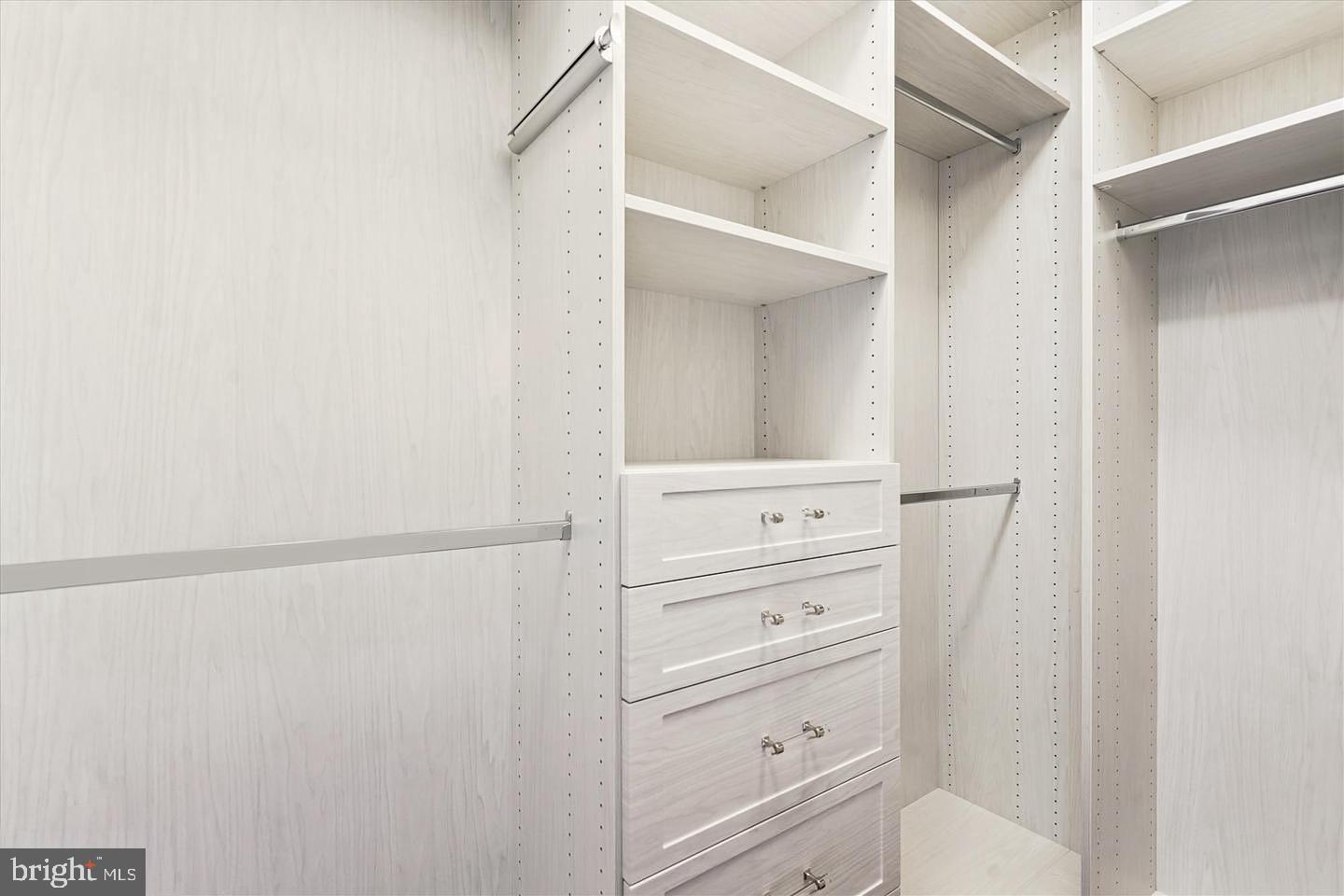 MOSAIC AT MERRIFIELD - Residential Lease