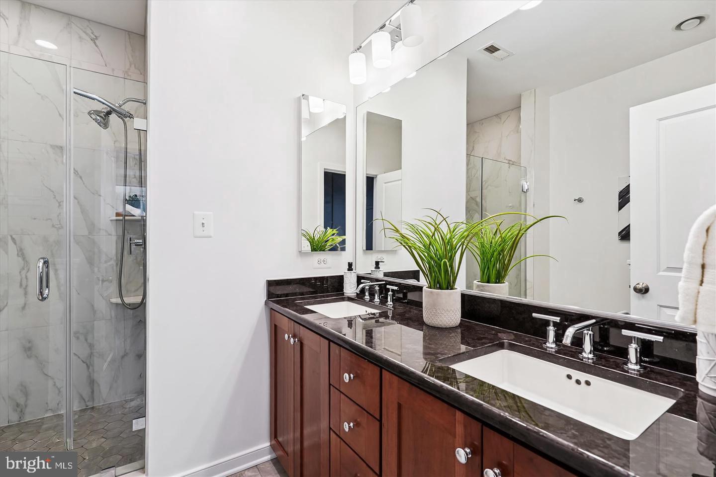 MOSAIC AT MERRIFIELD - Residential Lease