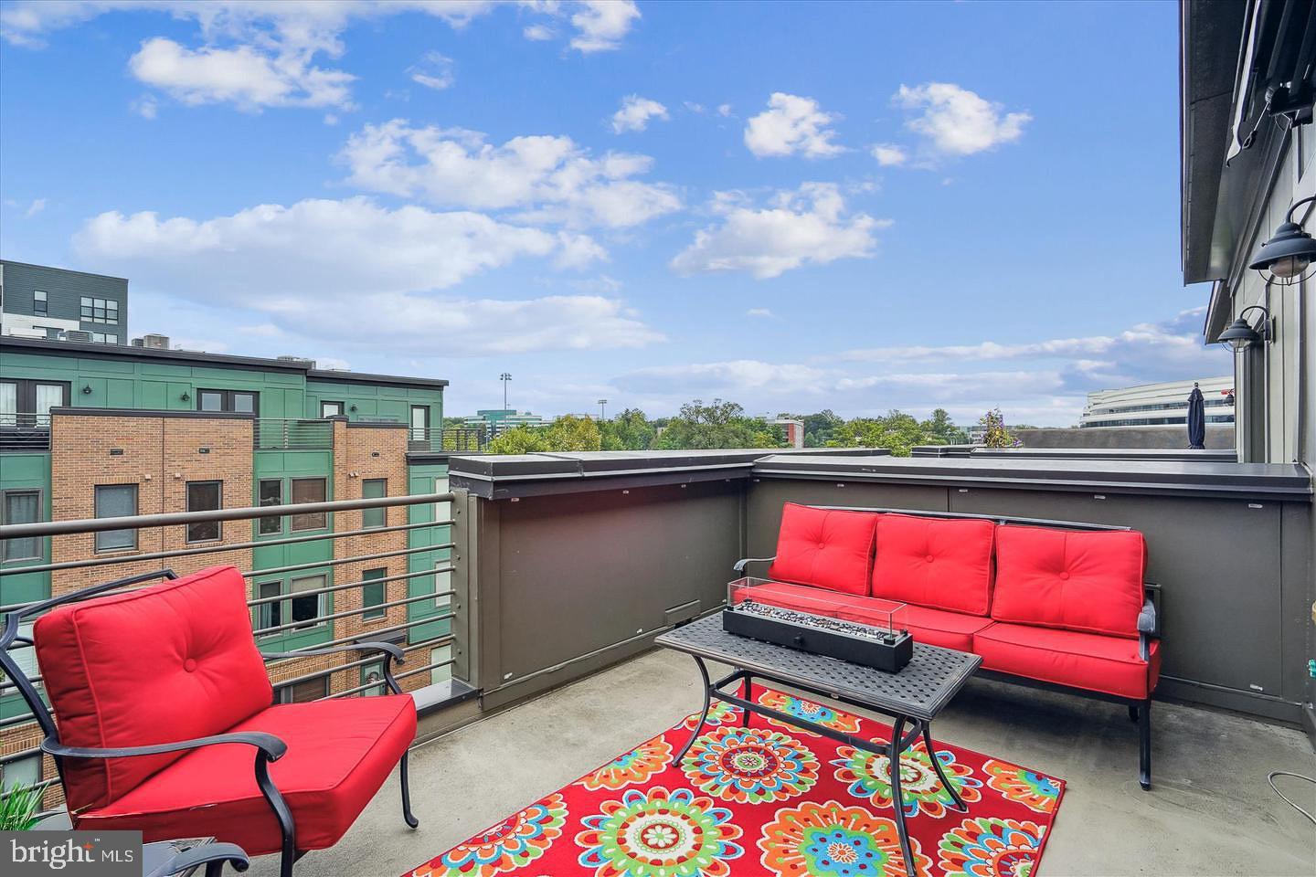 MOSAIC AT MERRIFIELD - Residential Lease