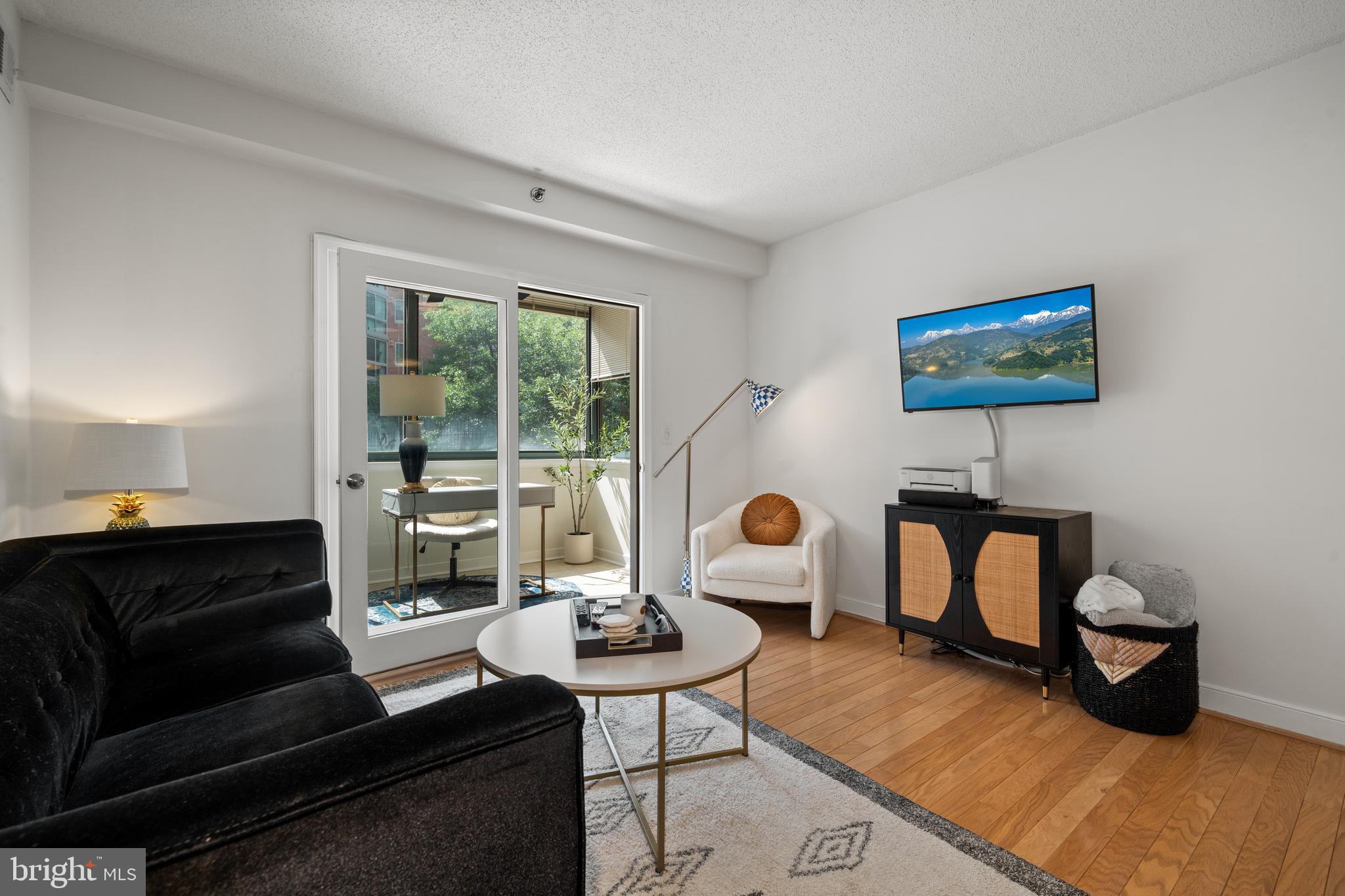 WINDSOR PLAZA - Residential