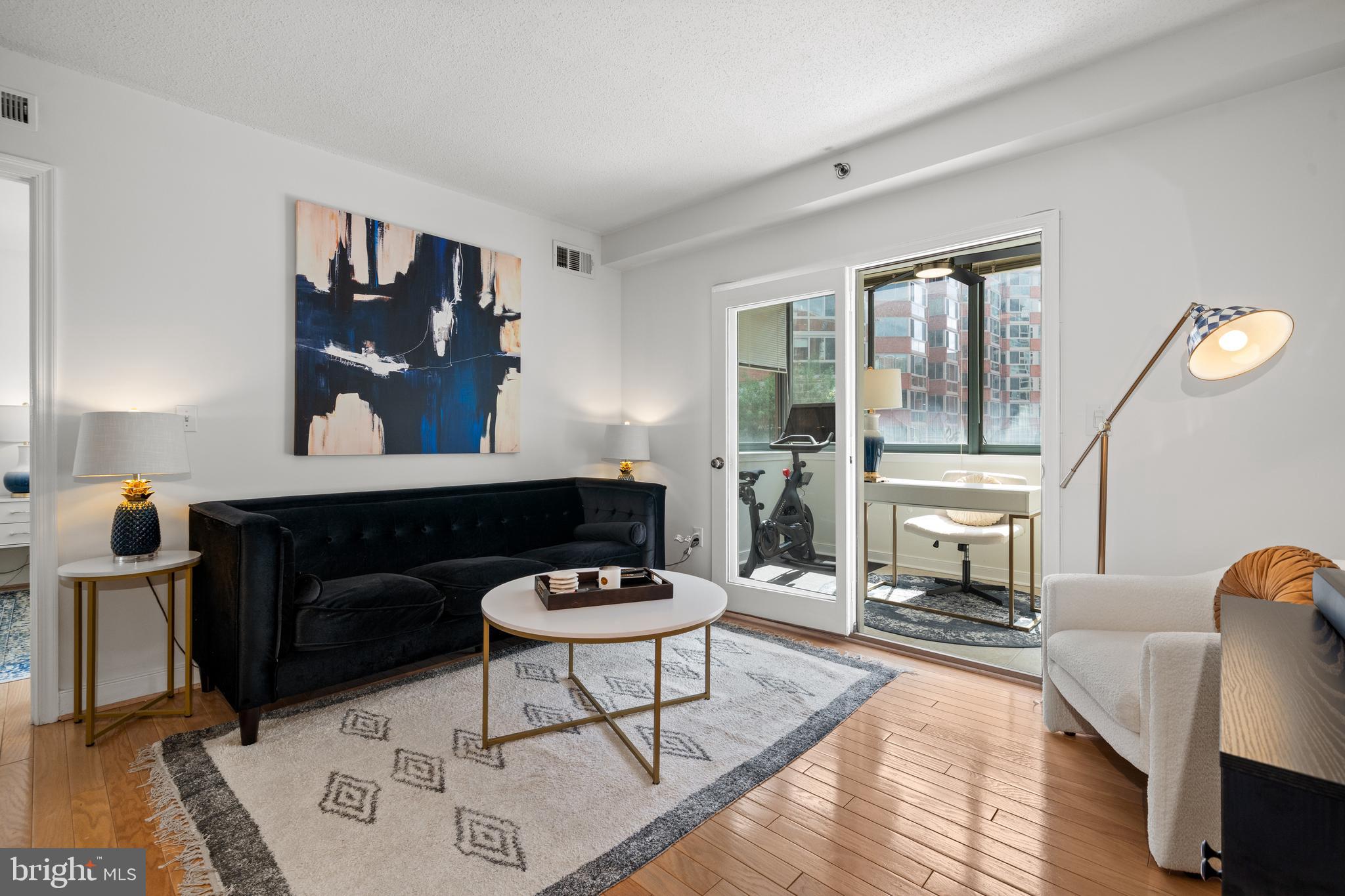 WINDSOR PLAZA - Residential