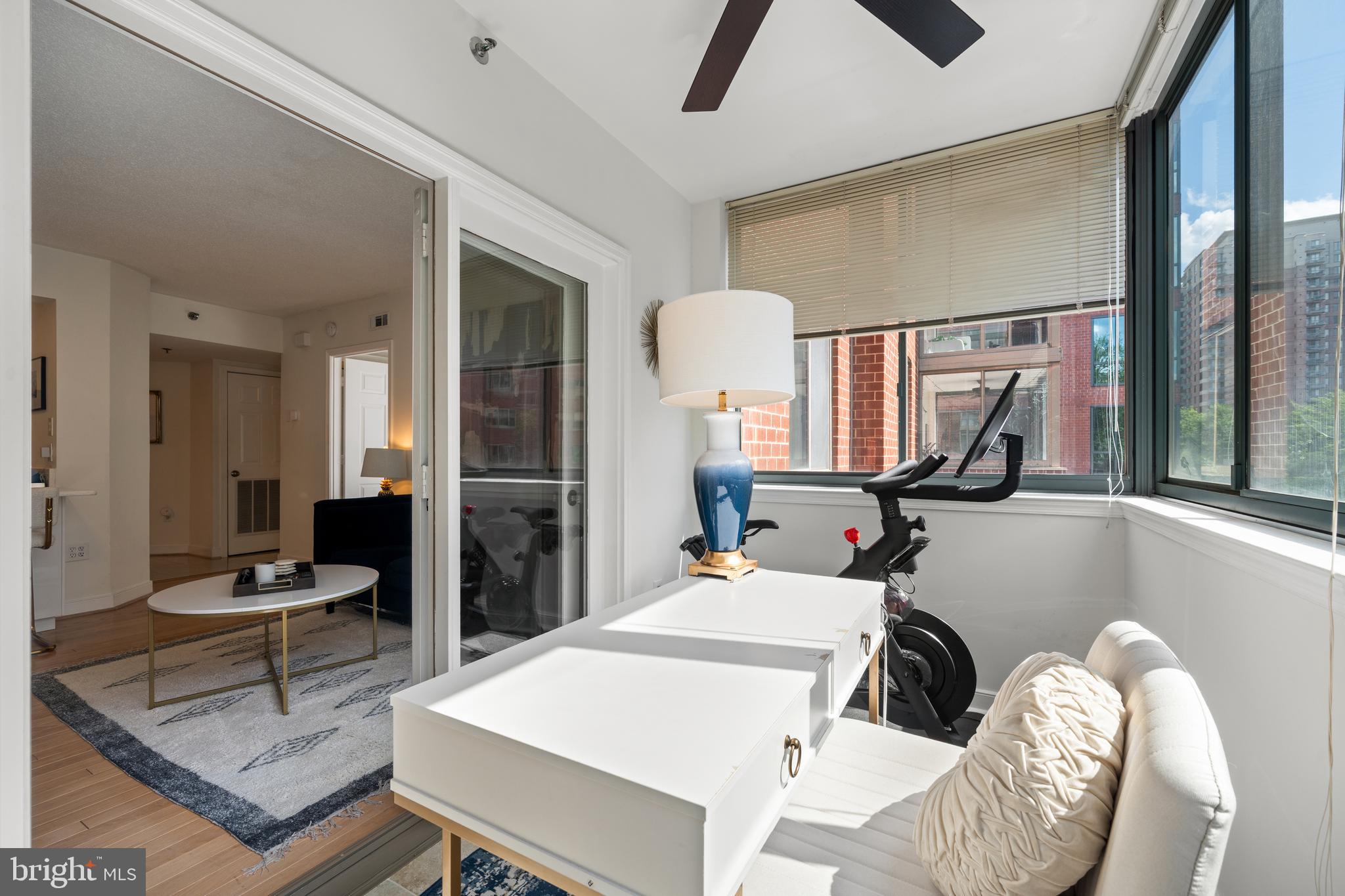 WINDSOR PLAZA - Residential