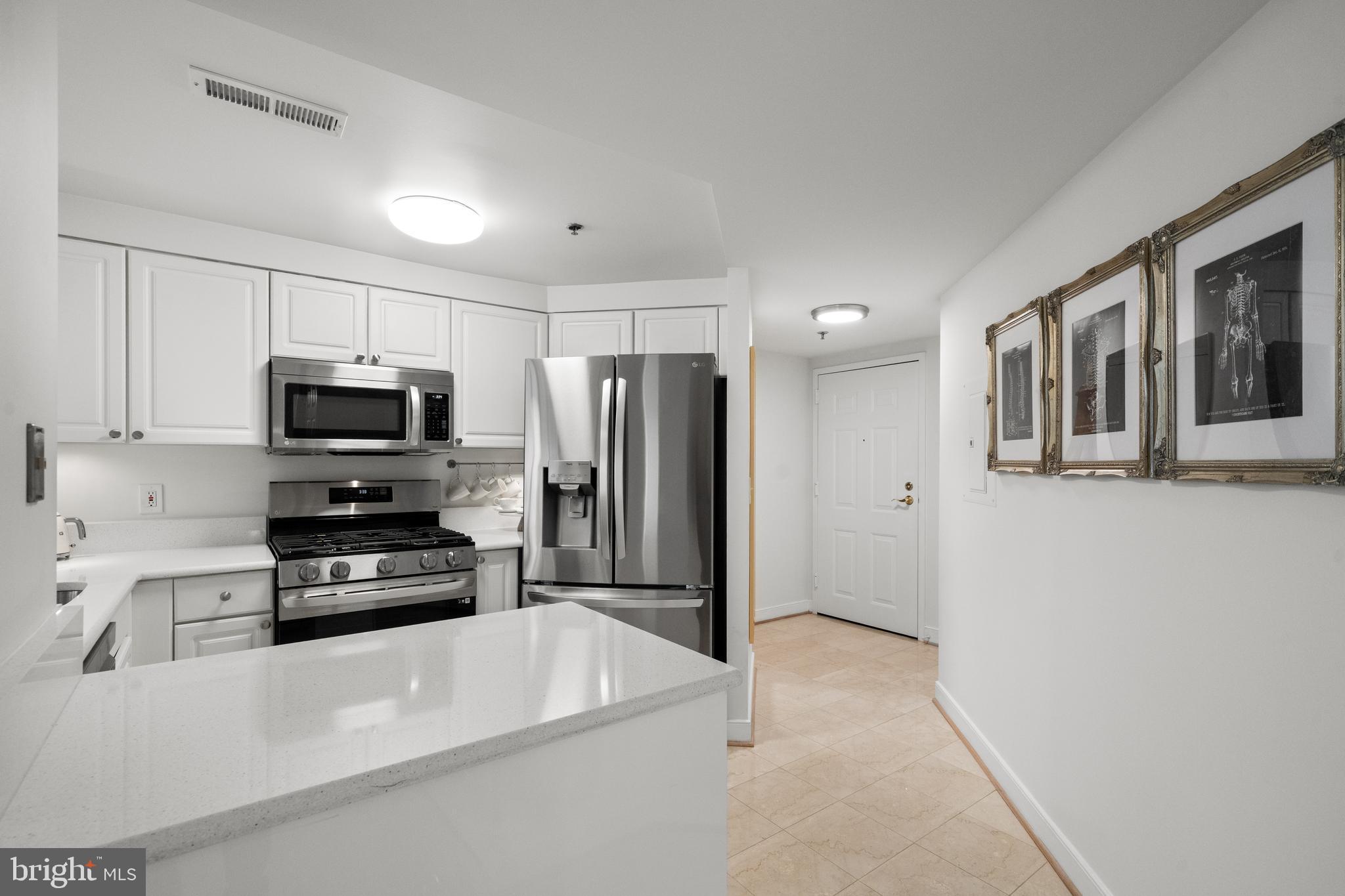 1045 N UTAH STREET 2-304