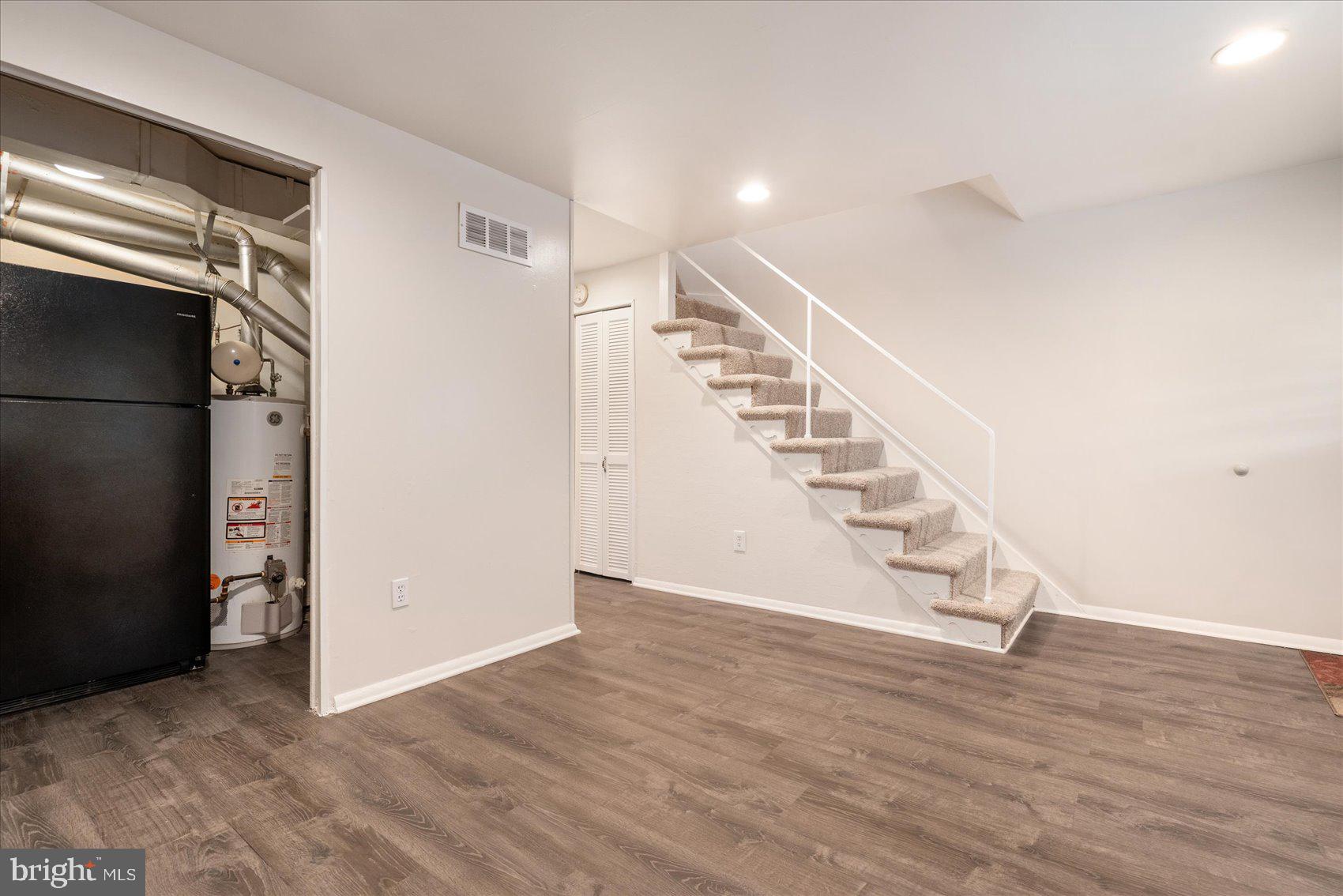 EASTWOOD HEIGHTS - Residential