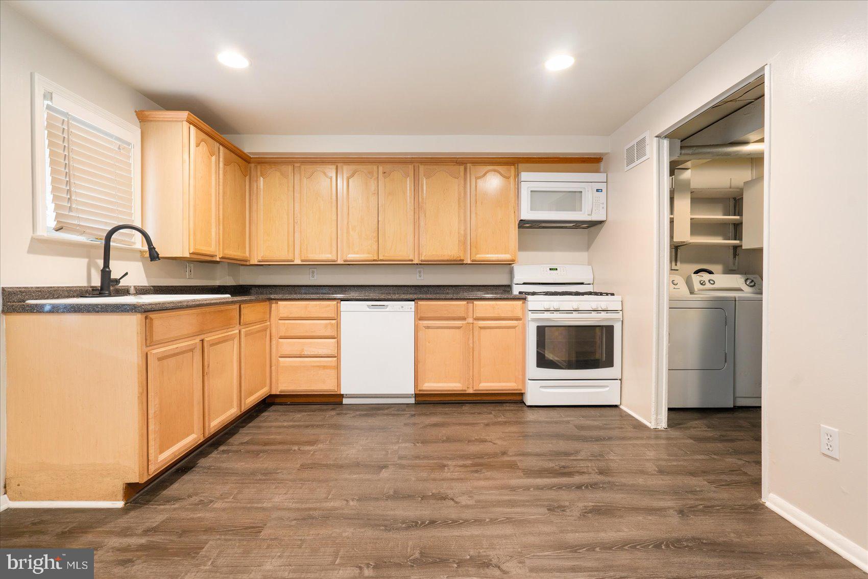 EASTWOOD HEIGHTS - Residential