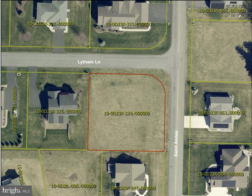 PENN NATIONAL GOLF COURSE COMMUNITY - Land