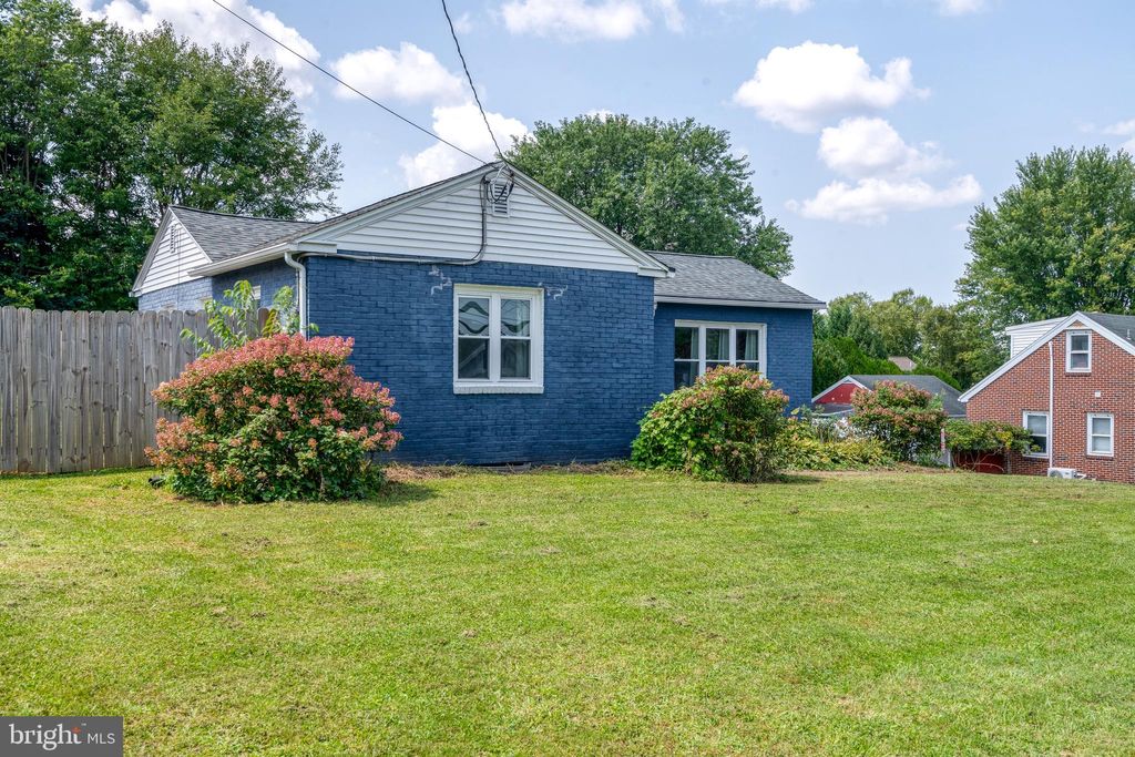 Photo of 410 Lampeter Road, Lancaster, PA 17602 (MLS # PALA2055068)