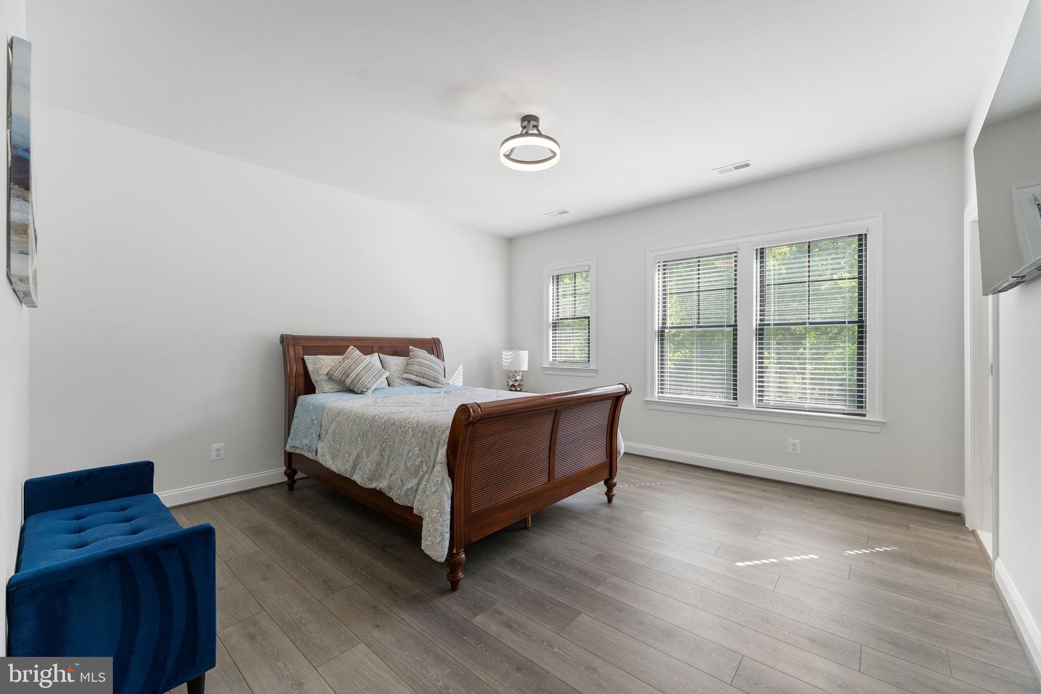MANTUA HILLS - Residential