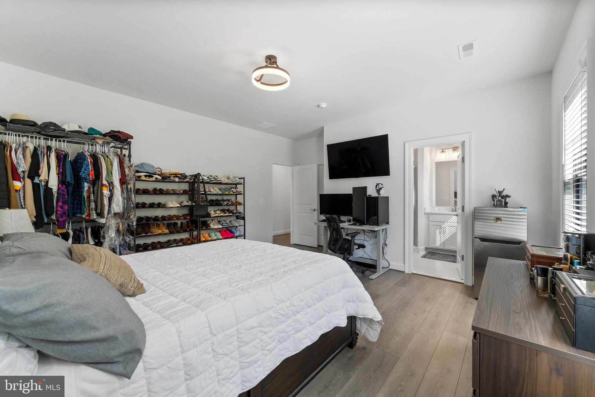 MANTUA HILLS - Residential