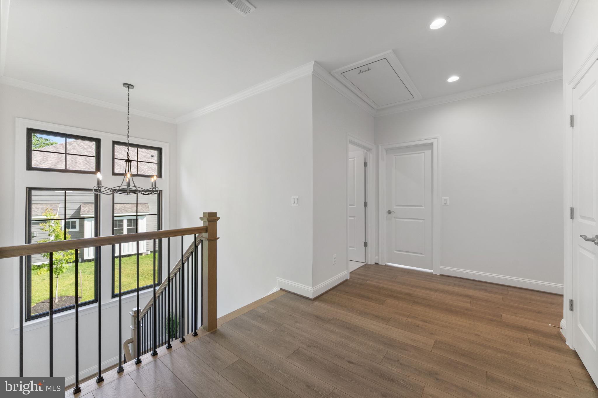 MANTUA HILLS - Residential