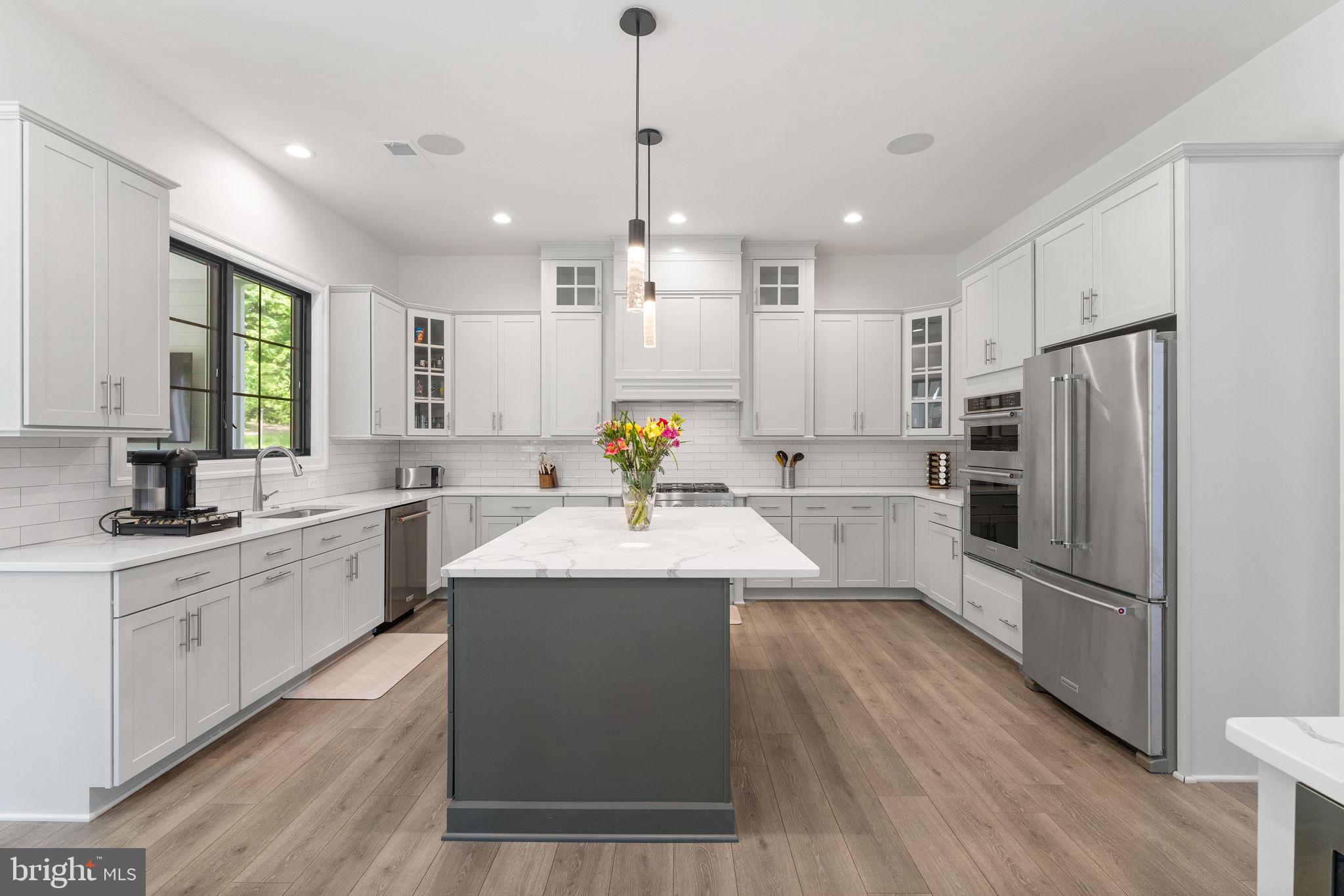 MANTUA HILLS - Residential