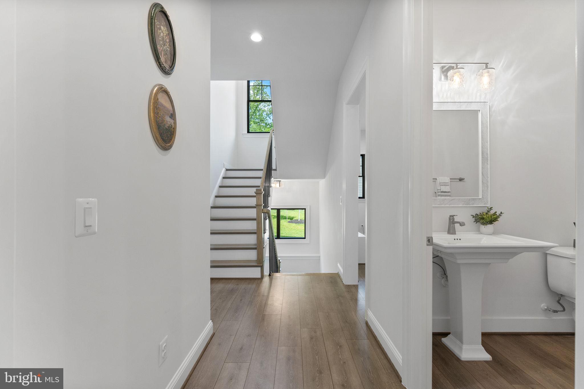 MANTUA HILLS - Residential