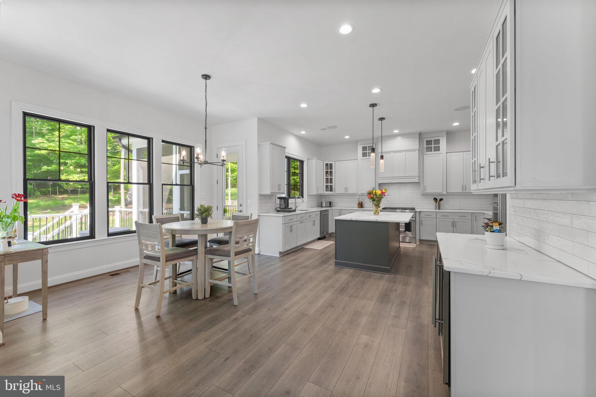 MANTUA HILLS - Residential
