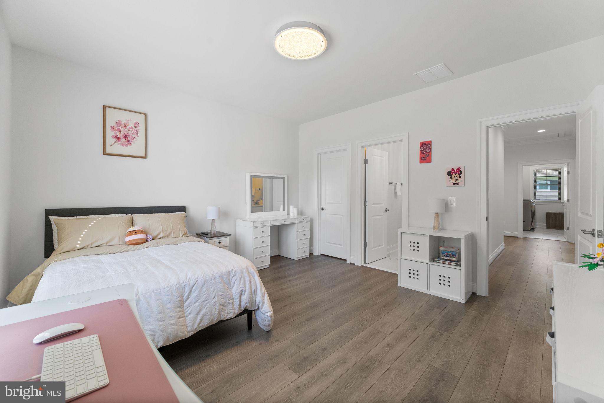 MANTUA HILLS - Residential