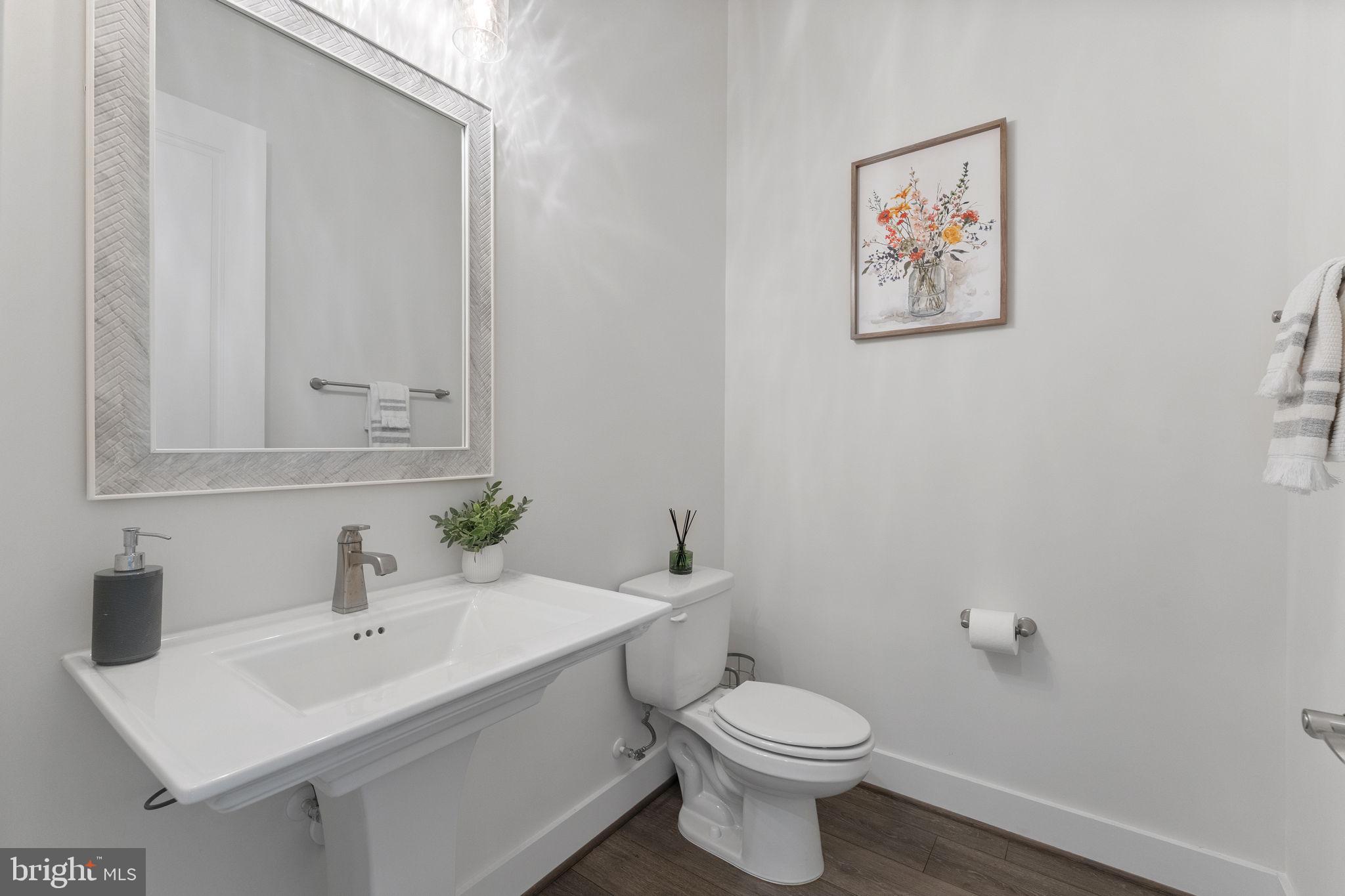 MANTUA HILLS - Residential